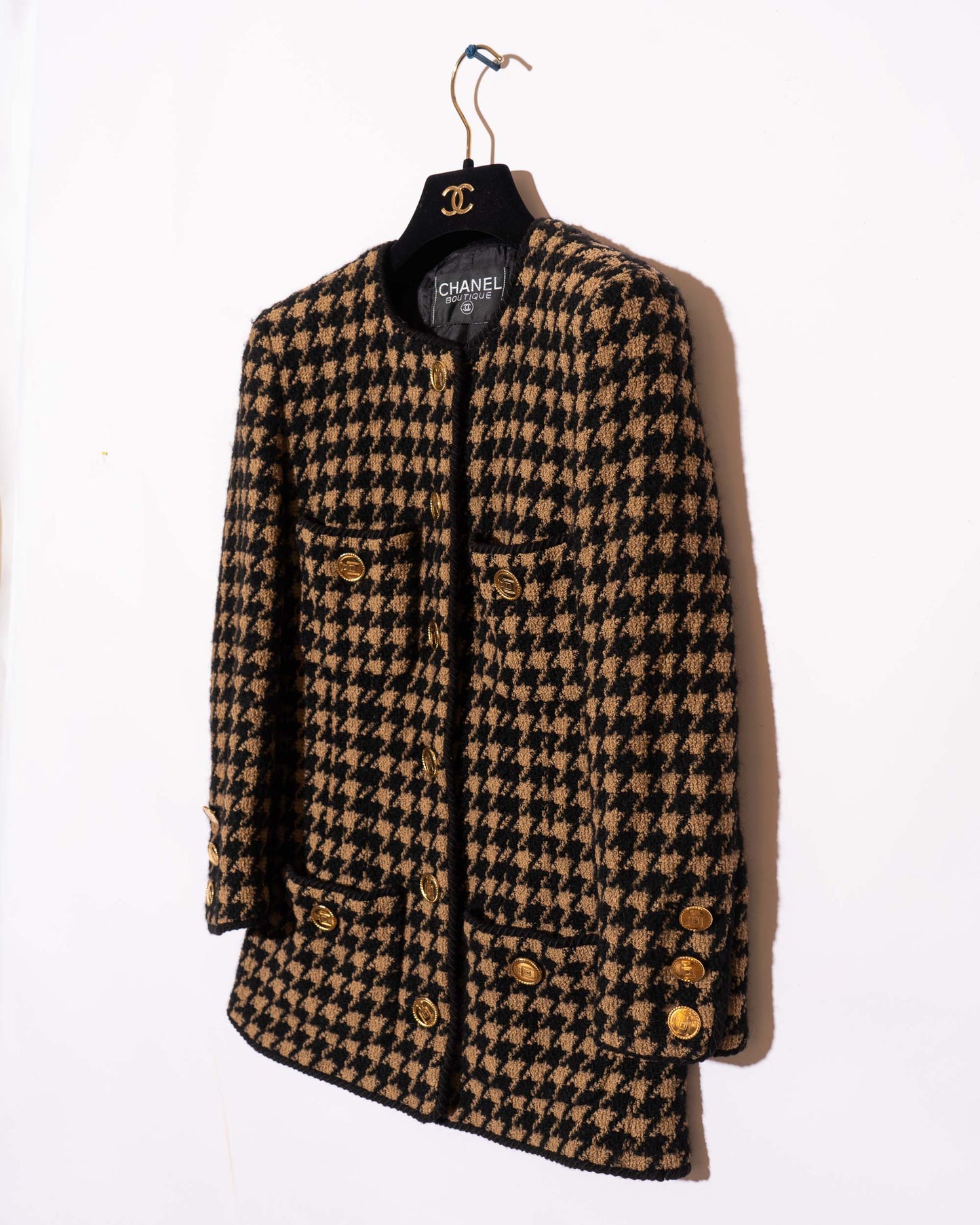 FR34-36 Chanel 1980s Collarless Four Pocket Houndstooth Tweed Jacket