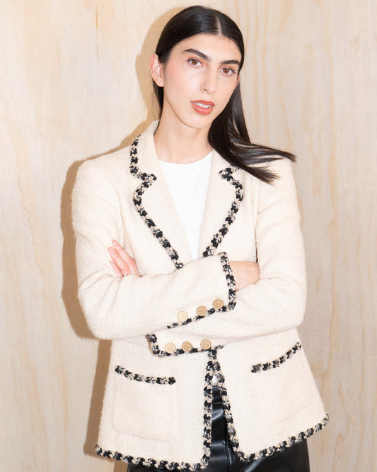 FR38-40 Chanel Fall 2006  Timeless Four Pocket Cream Bouclé Wool Tweed Blazer