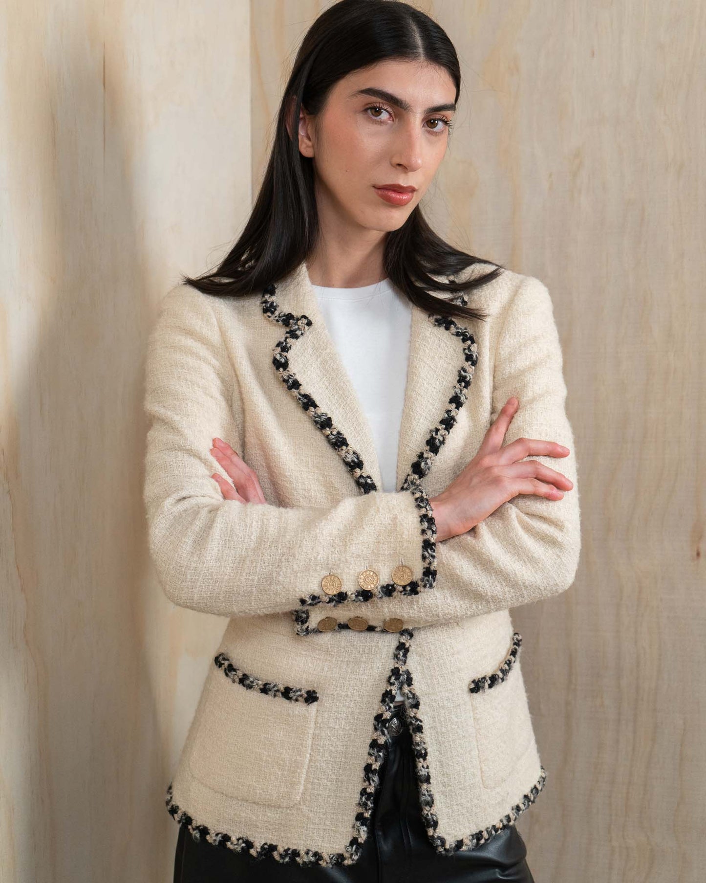 FR38-40 Chanel Fall 2006  Timeless Four Pocket Cream Bouclé Wool Tweed Blazer