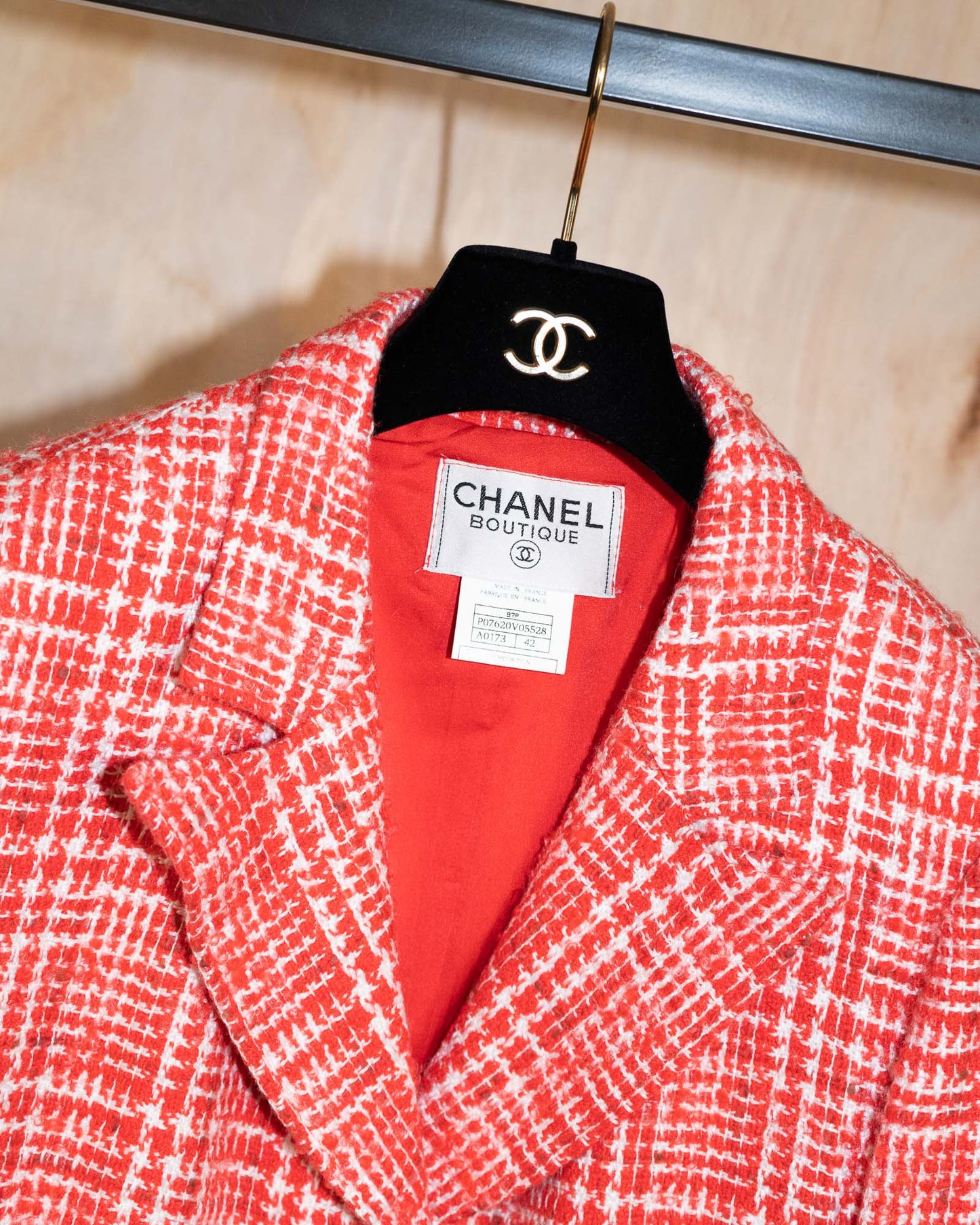 FR40–42 Chanel Spring 1997 Red Tweed Two-Pocket Longline Jacket