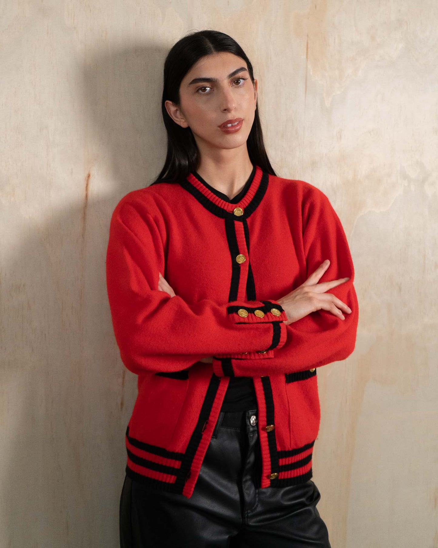 FR36-38 Chanel Fall 1987 Two Pocket Red and Black Cashmere Cardigan