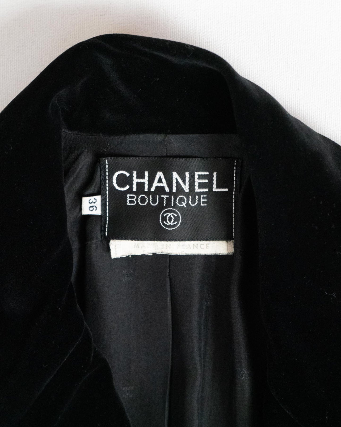 FR34-36 Chanel Fall 1988 Double Breasted Black Velvet Jacket