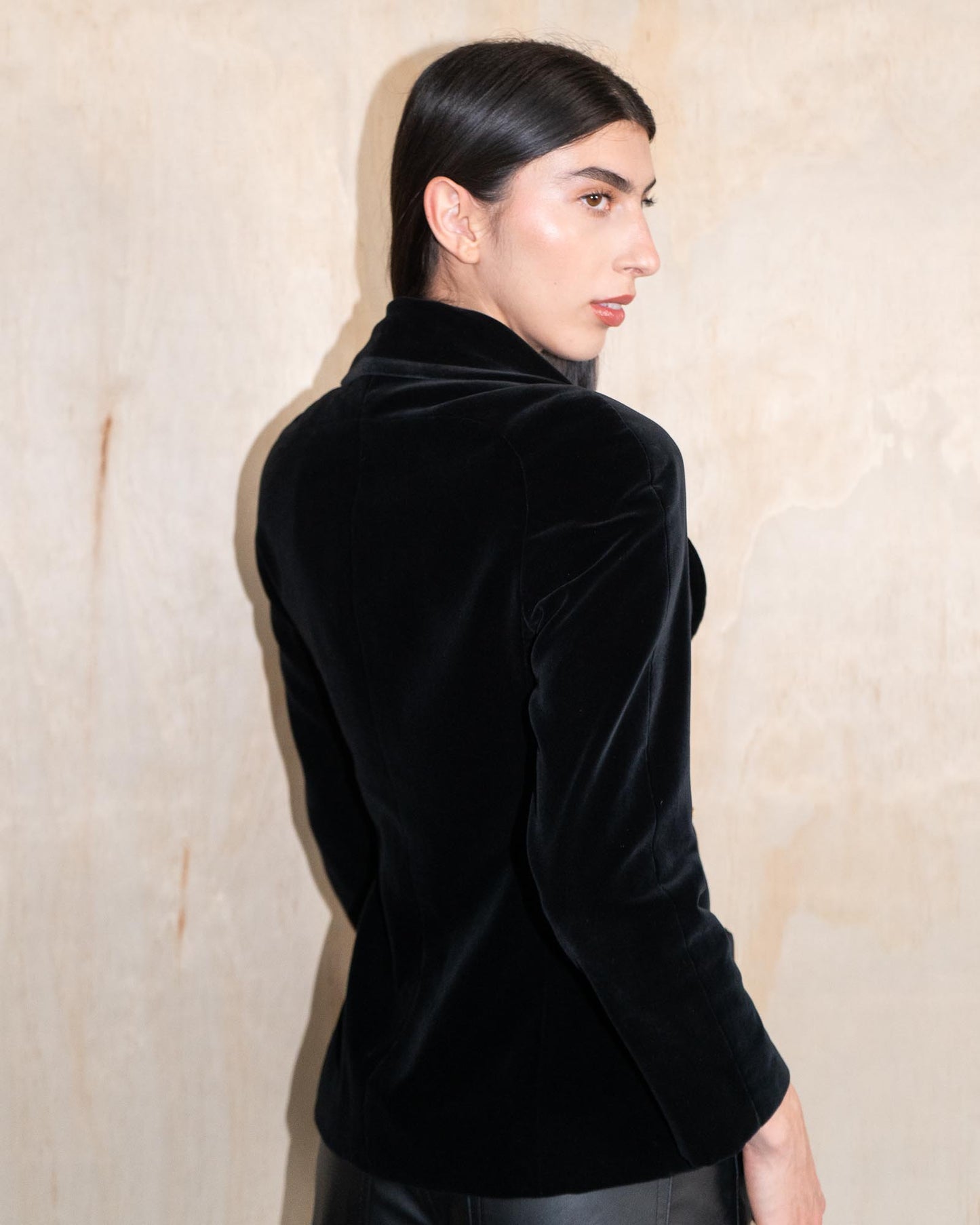 FR34-36 Chanel Fall 1988 Double Breasted Black Velvet Jacket