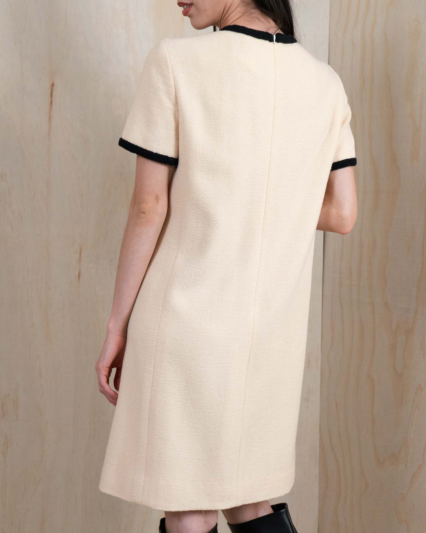 FR42-44 Rare Chanel Fall 2005 Four Pocket Ivory Tweed Dress