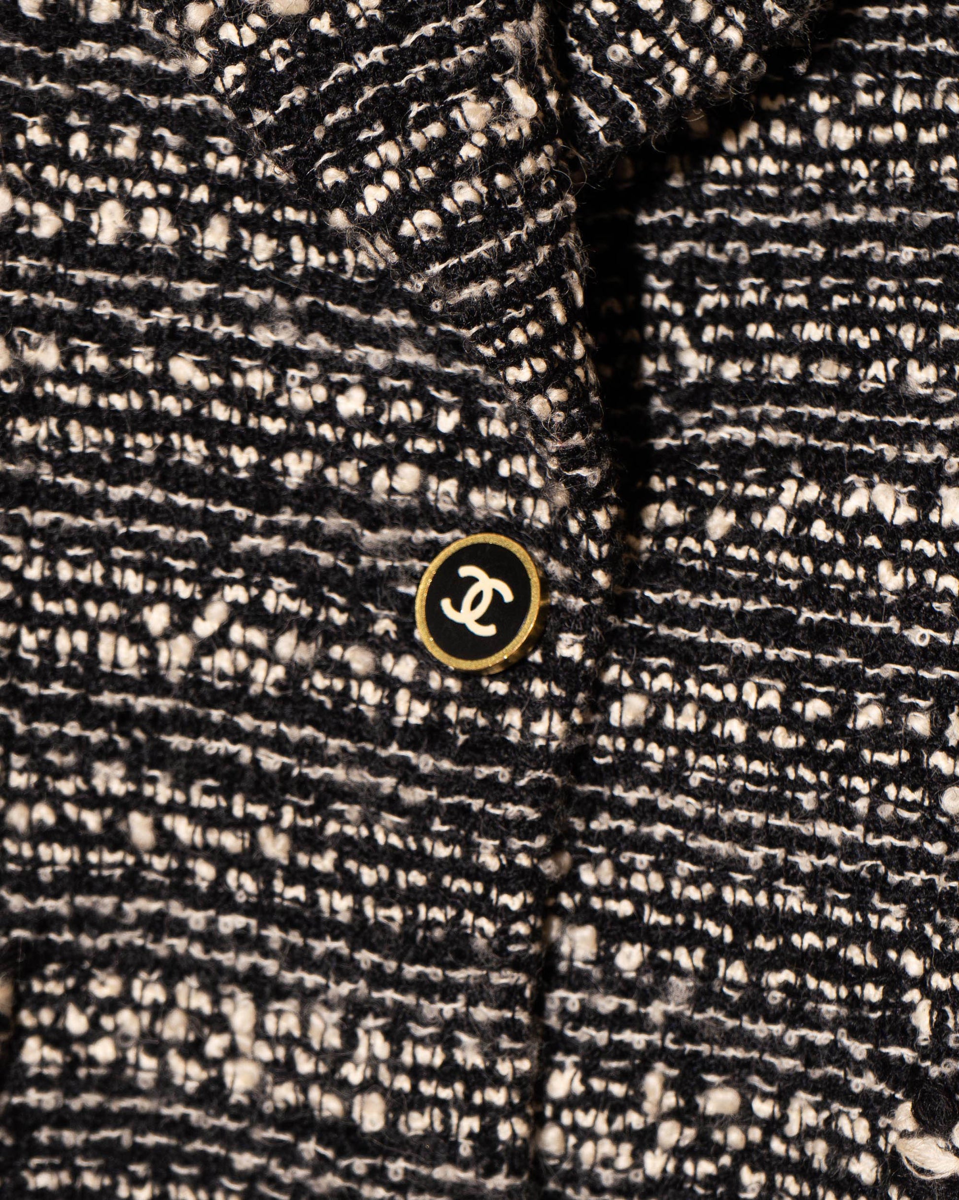 FR36-38 Rare Chanel Fall 1994 Two Pocket Black And White Wool Tweed Jacket - Vintage Chanel Jacket -   - Rarchive.