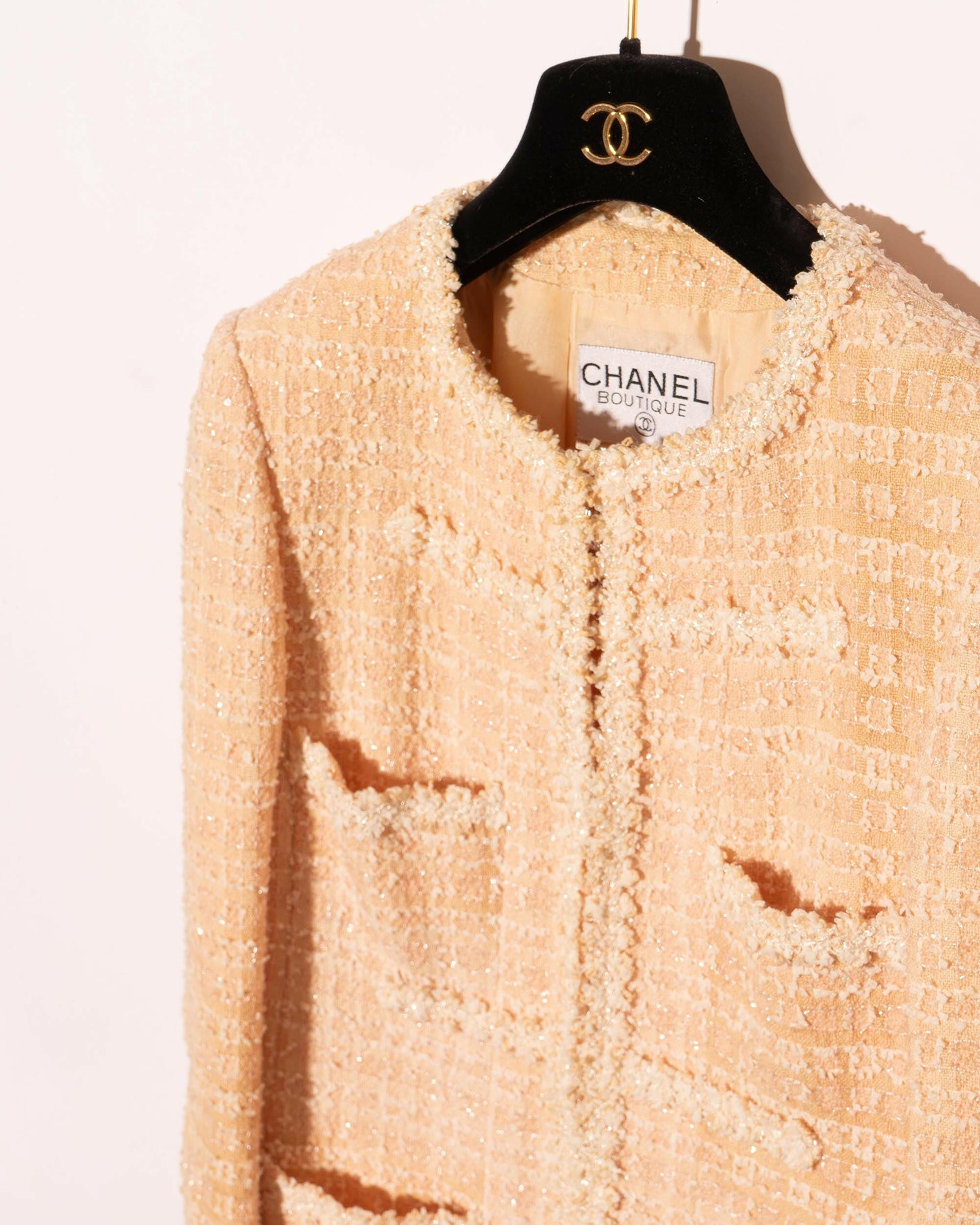 FR38-40 Rare Chanel Cruise 1995 Four Pocketed Tweed Boucle Jacket in Pink and Cream - Vintage Chanel Jacket -   - Rarchive.