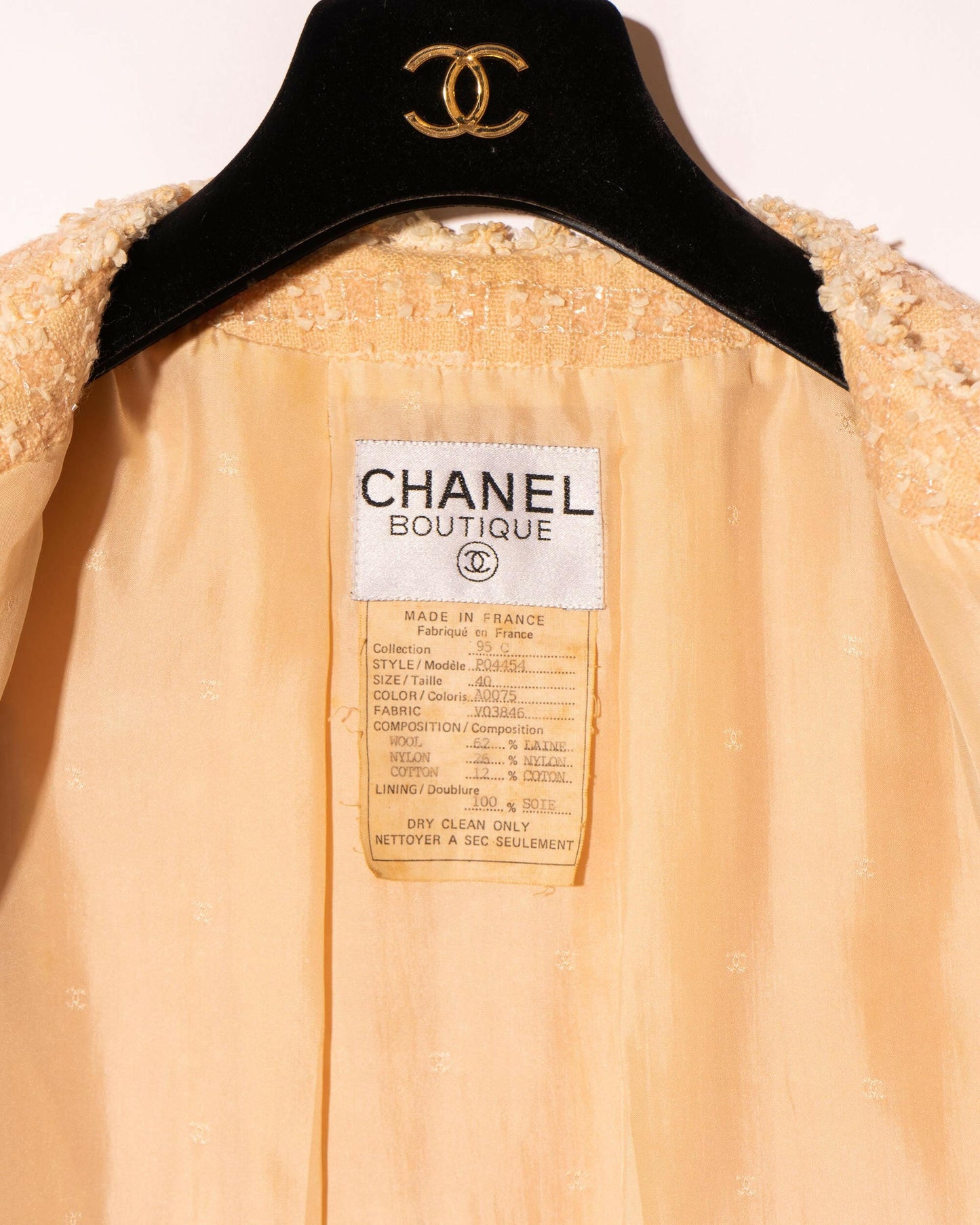 FR38-40 Rare Chanel Cruise 1995 Four Pocketed Tweed Boucle Jacket in Pink and Cream - Vintage Chanel Jacket -   - Rarchive.