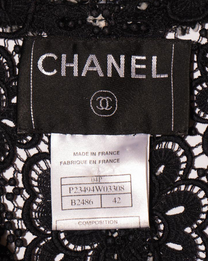 FR38-40 Chanel Spring 2004 Collarless Two Pocket Contrasting Trim Black Floral Lace Jacket - Vintage Chanel Jacket -   - Rarchive.