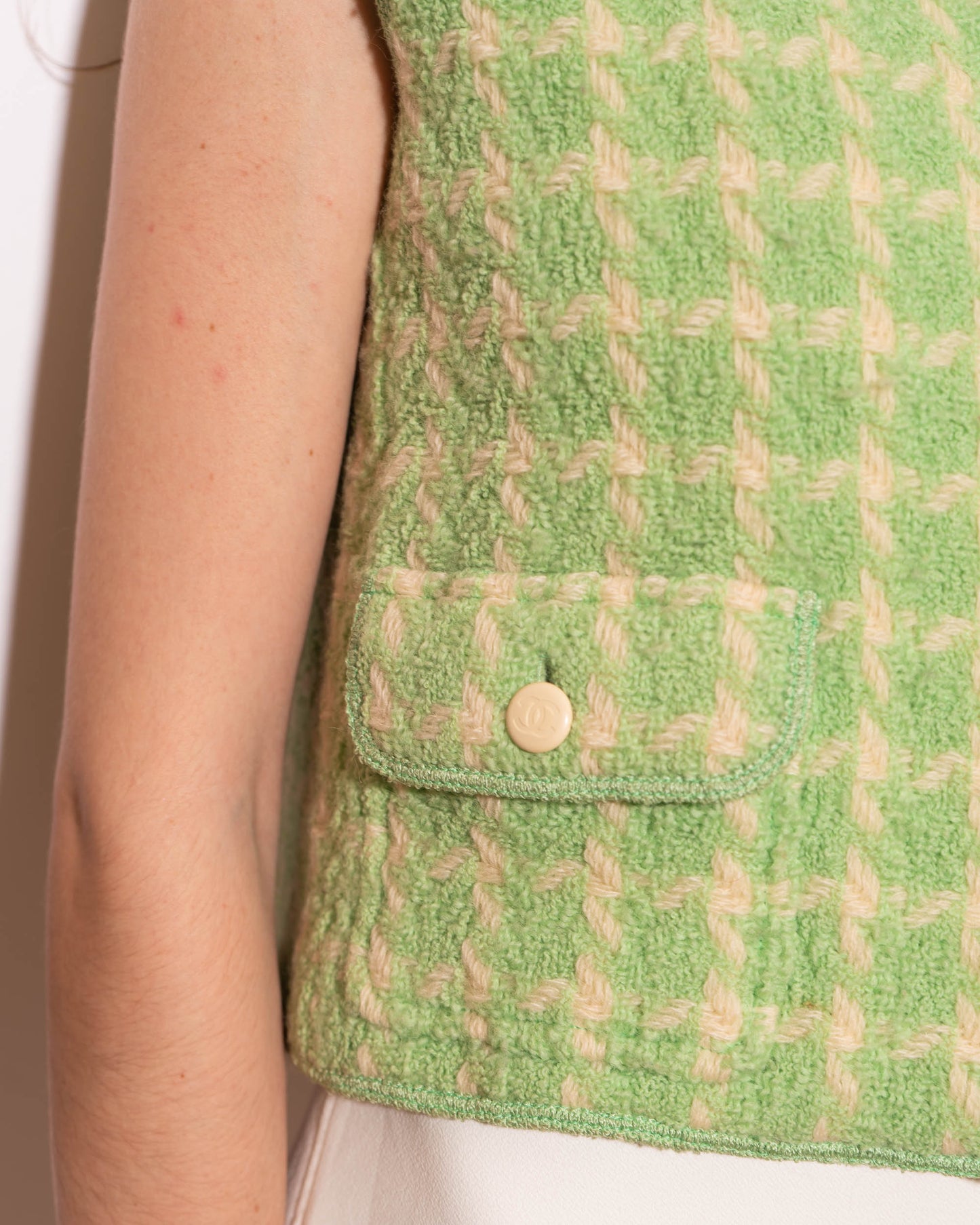 FR36-38 Rare Chanel Spring 1996 Two Pocket Green and Off White Wool Vest - Vintage Chanel Jacket -   - Rarchive.