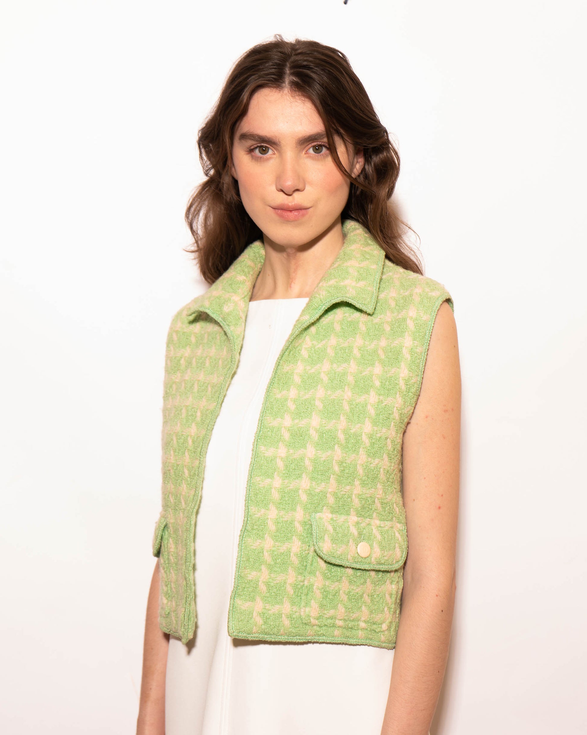 FR36-38 Rare Chanel Spring 1996 Two Pocket Green and Off White Wool Vest - Vintage Chanel Jacket -   - Rarchive.