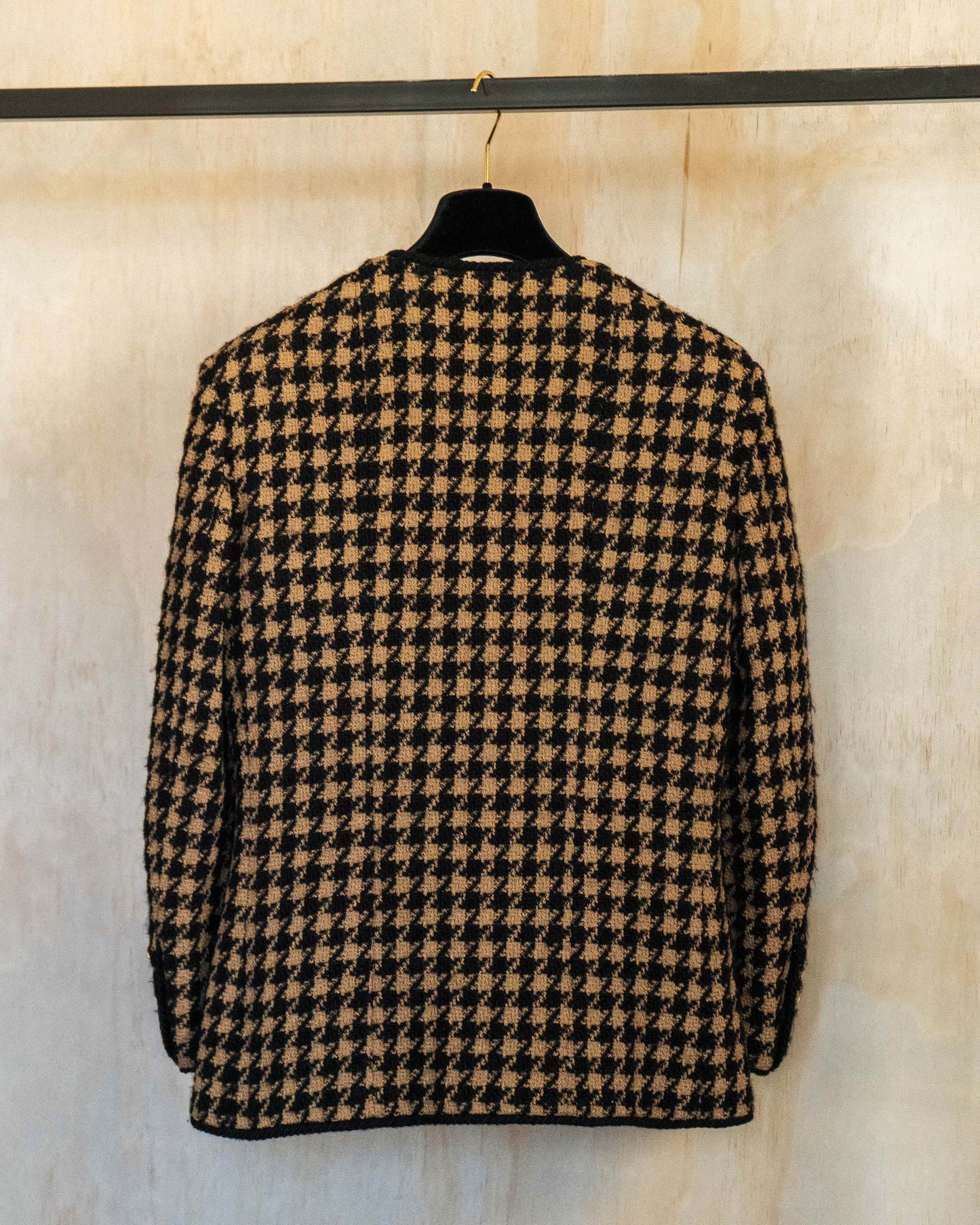 FR40-42 Chanel Fall 1986 Collarless Four Pocket Black and Brown Houndstooth Wool Tweed Jacket