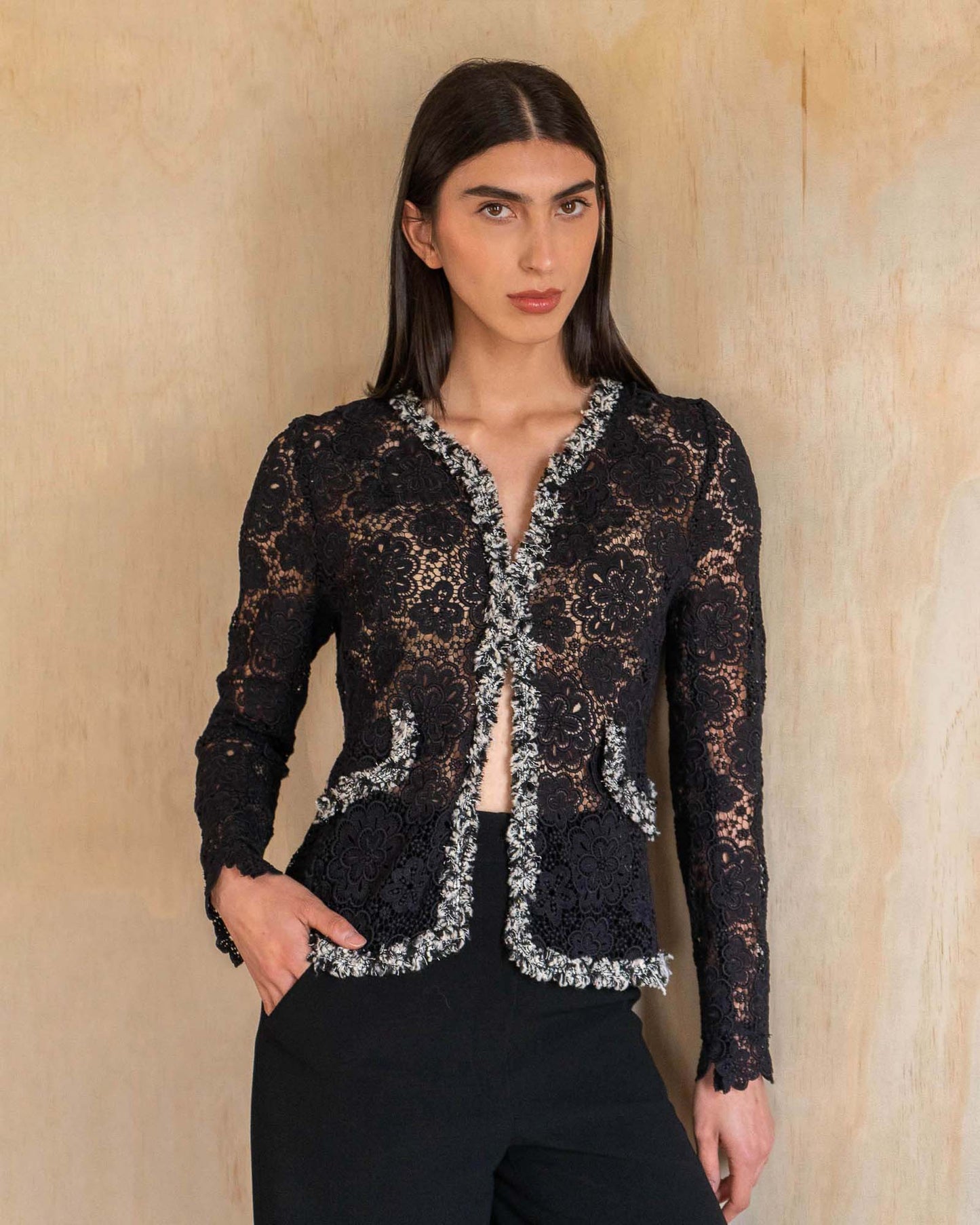 FR34-36 Chanel Spring 2004 Floral Lace Cardigan