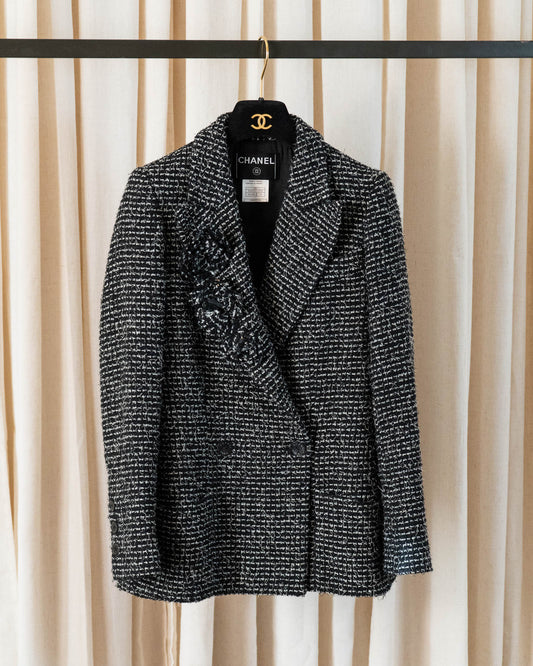 FR34-36 Chanel Cruise 2003 Double Breasted Camellia Detail Black and White Fantasy Tweed Jacket