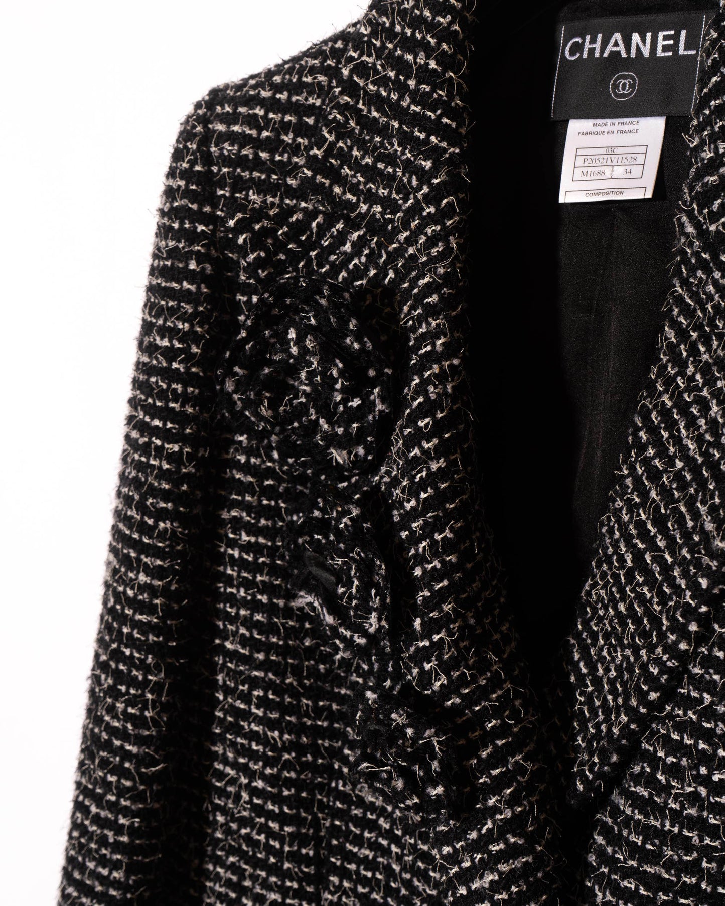 FR34-36 Chanel Cruise 2003 Double Breasted Camellia Detail Black and White Fantasy Tweed Jacket