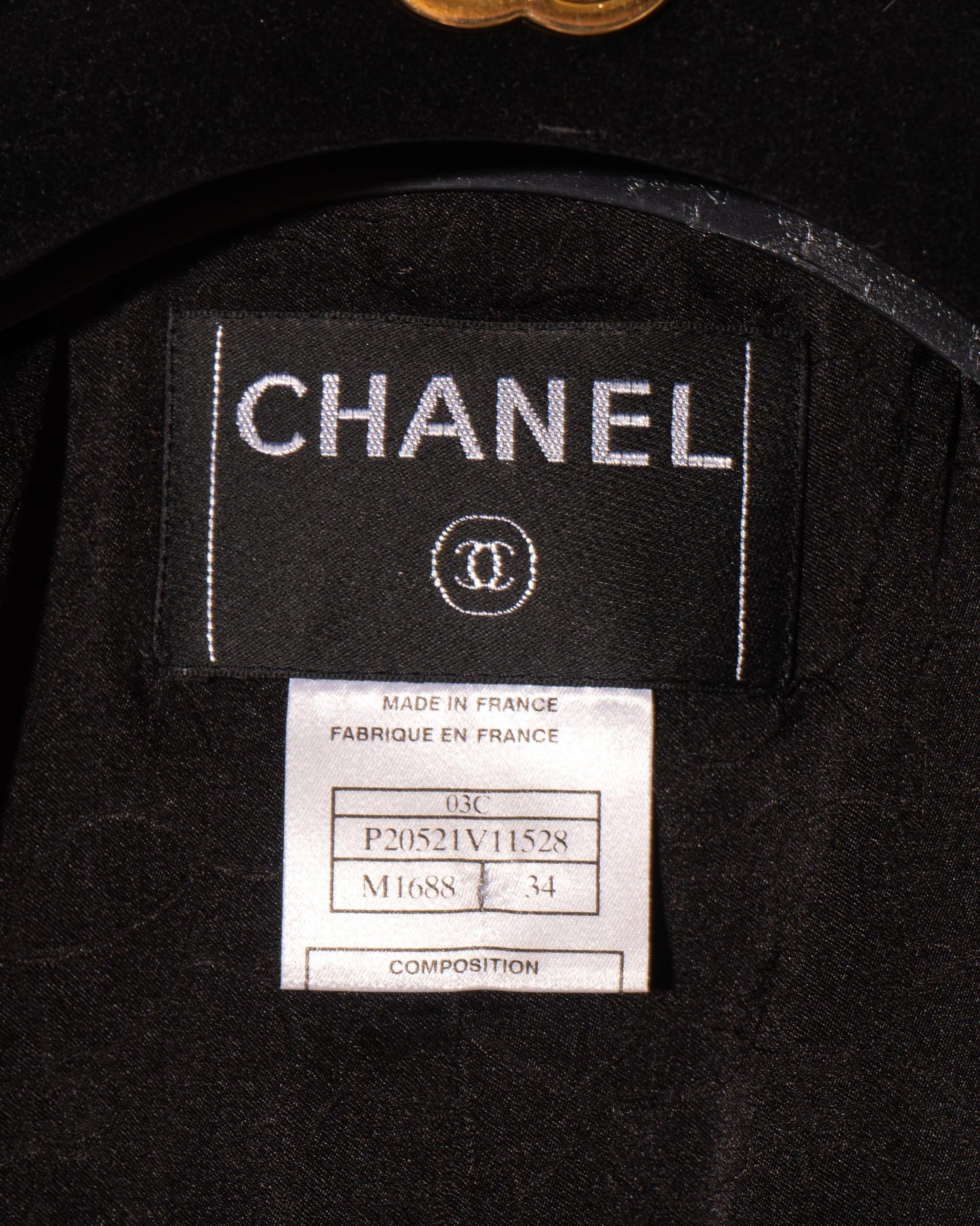 FR34-36 Chanel Cruise 2003 Double Breasted Camellia Detail Black and White Fantasy Tweed Jacket