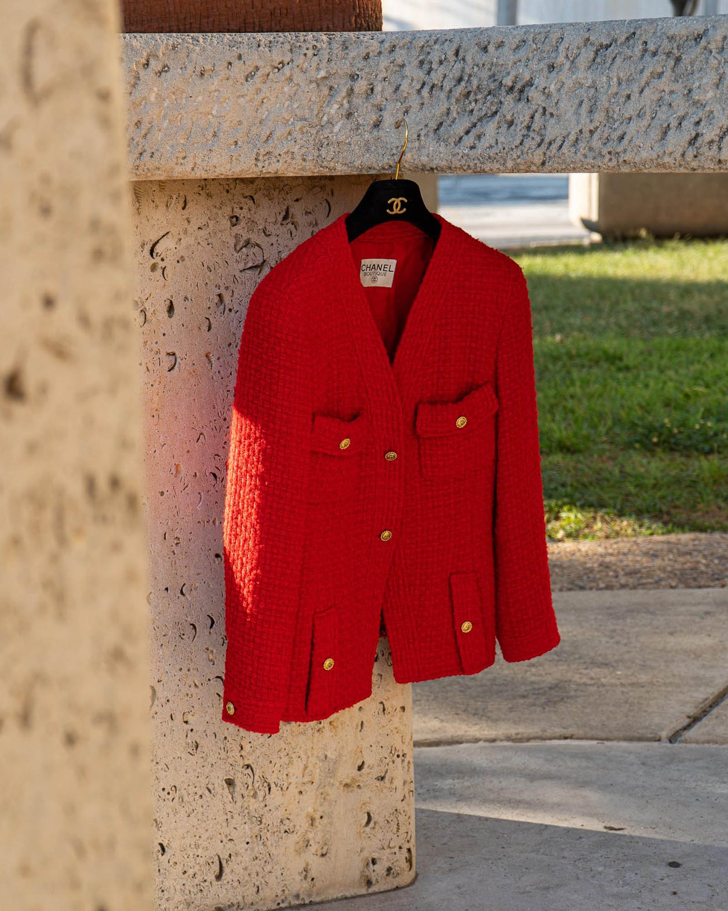 FR38-40 Rare Chanel Spring 1989 Four Pocket Collarless Bright Red Tweed Jacket