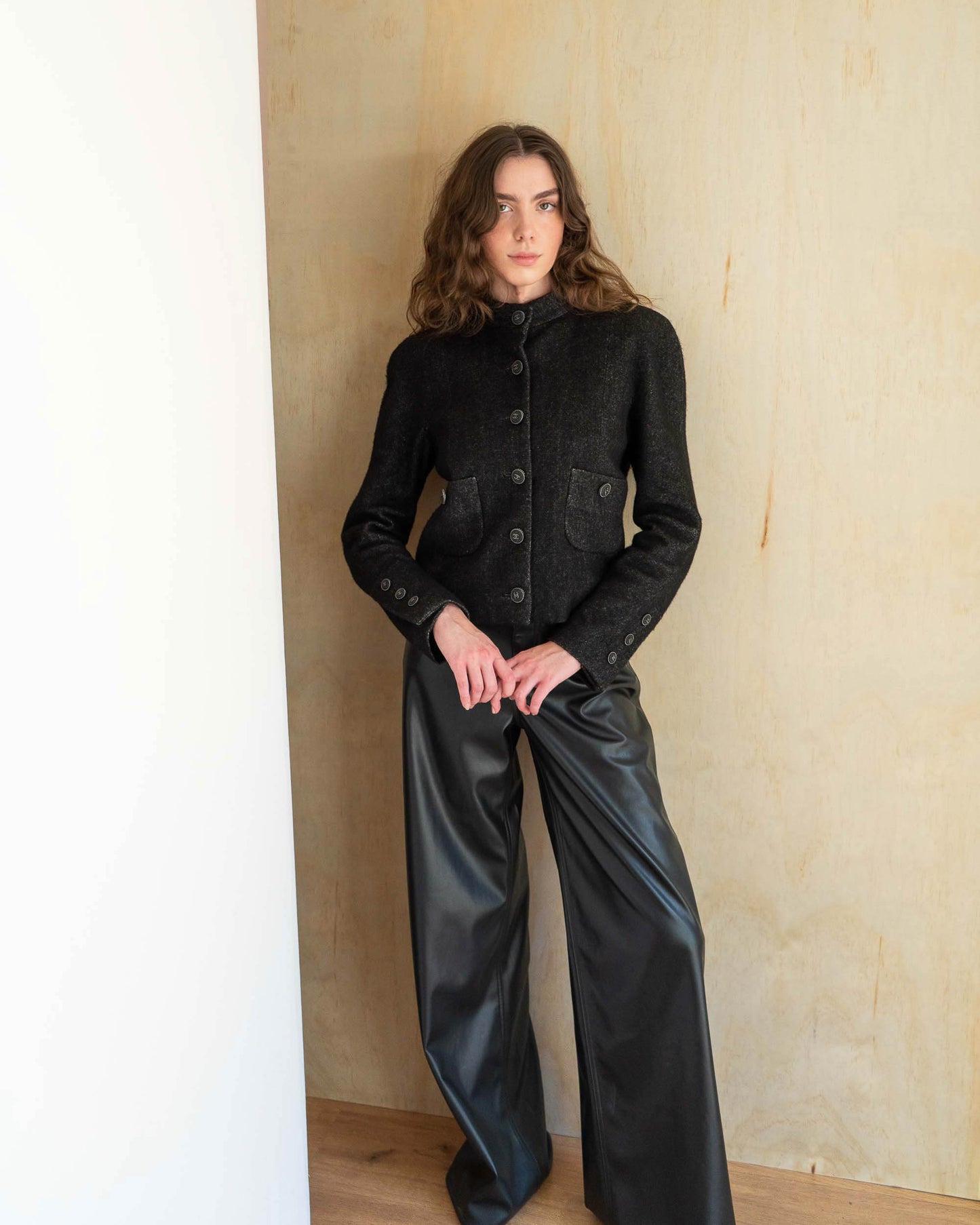 FR38-40 Rare Chanel Pre-Fall 2013 Black Cropped Cashmere Jacket