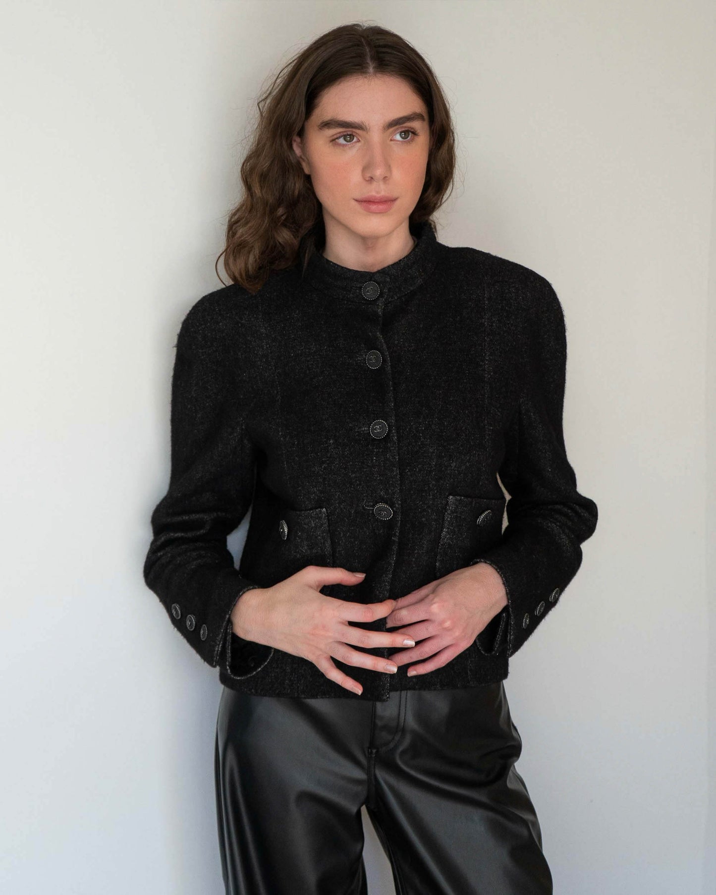 FR38-40 Rare Chanel Pre-Fall 2013 Black Cropped Cashmere Jacket