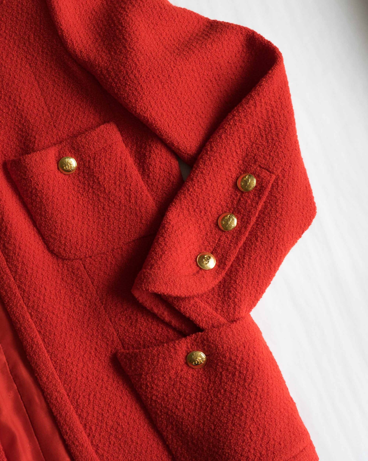 FR38-40 Chanel Spring 1991 Four Pocket Wool Boucle Collarless Jacket in Red