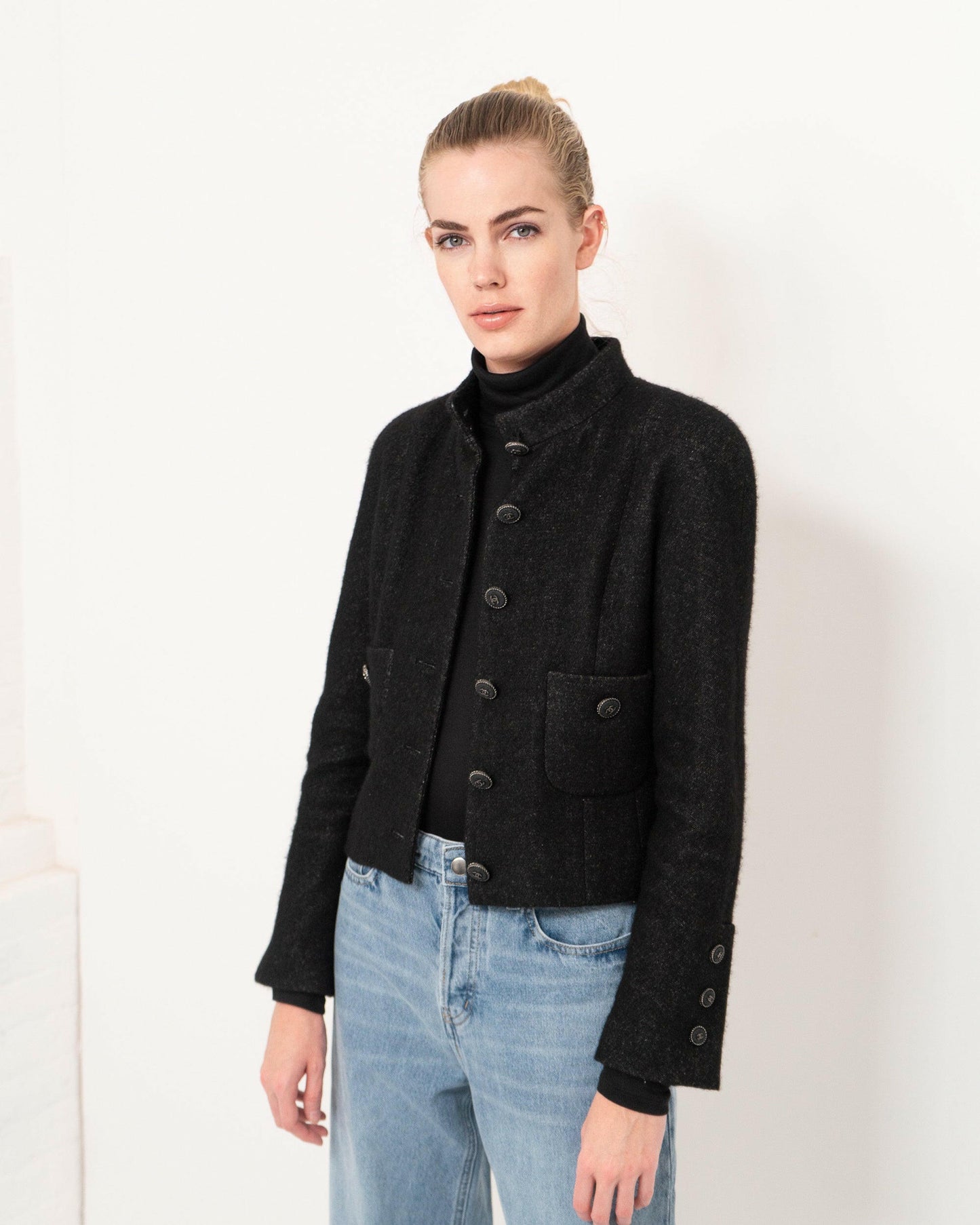 FR34-36 Rare Chanel Pre-Fall 2013 Black Cropped Cashmere Jacket with Detachable Collar and Cuffs - Vintage Chanel Jacket -   - Rarchive.