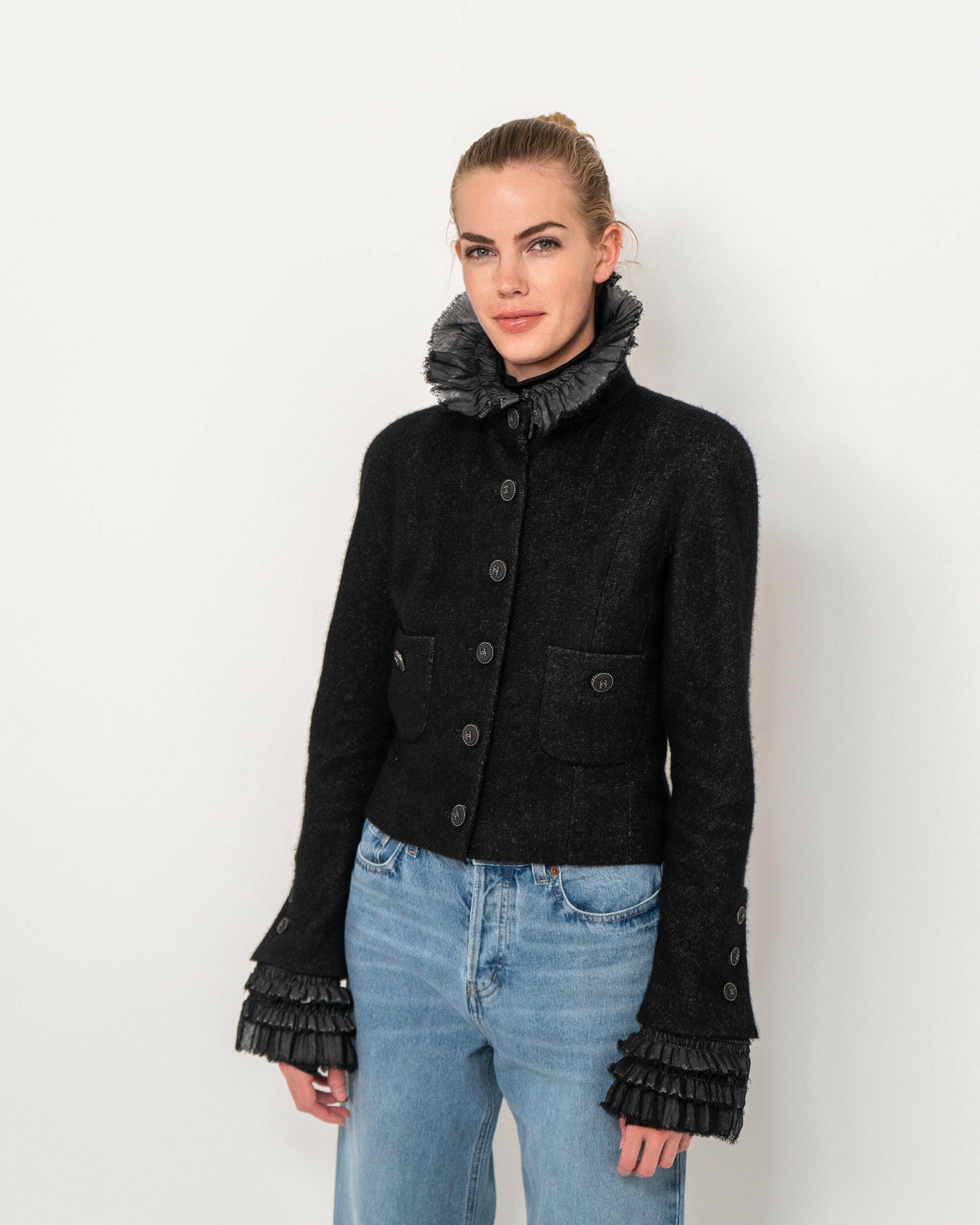 FR34-36 Rare Chanel Pre-Fall 2013 Black Cropped Cashmere Jacket with Detachable Collar and Cuffs - Vintage Chanel Jacket -   - Rarchive.