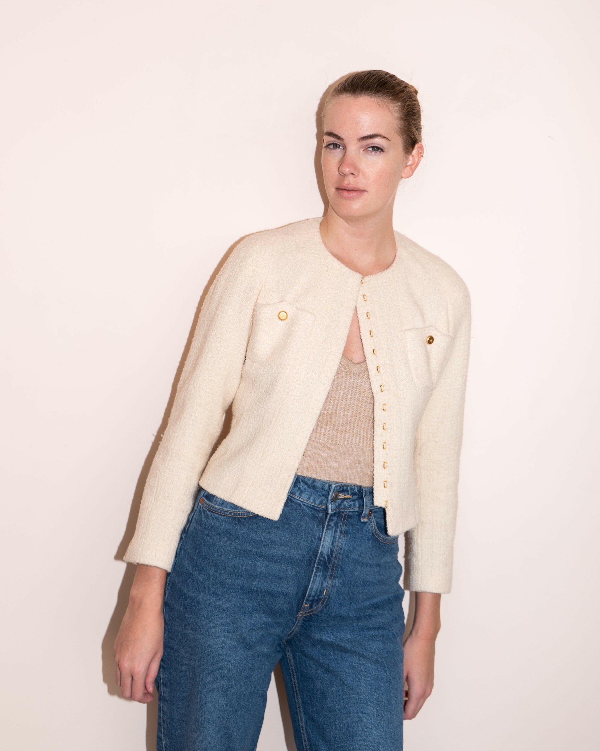 FR34-36 Chanel Fall 1996 Collarless Two-Pocketed Belted Jacket in Cream Tweed - Vintage Chanel Jacket -   - Rarchive.