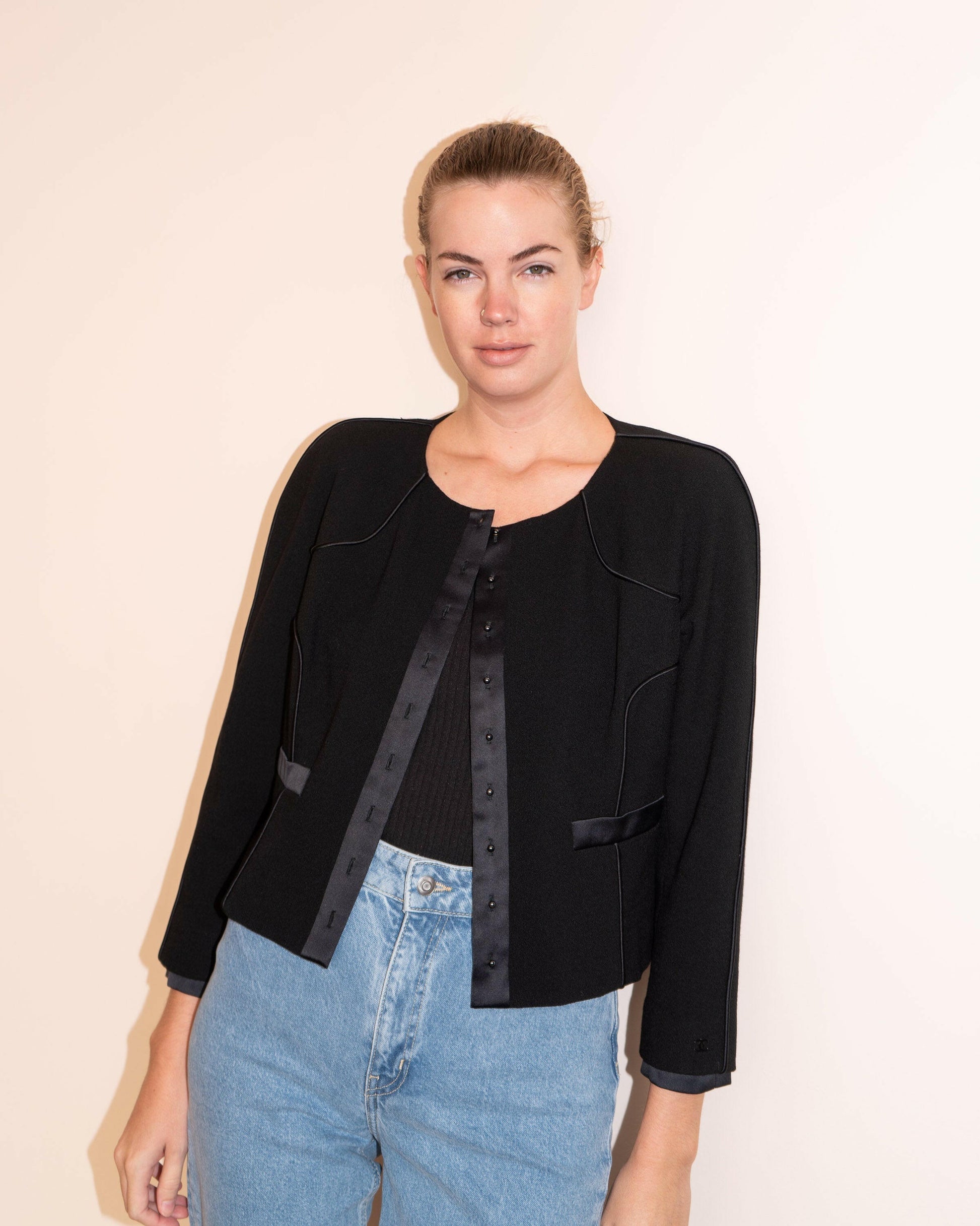 FR40-42 Chanel Fall 2002 Collarless Two-Pocketed Cropped Cut Black Boxy Wool Jacket - Vintage Chanel Jacket -   - Rarchive.