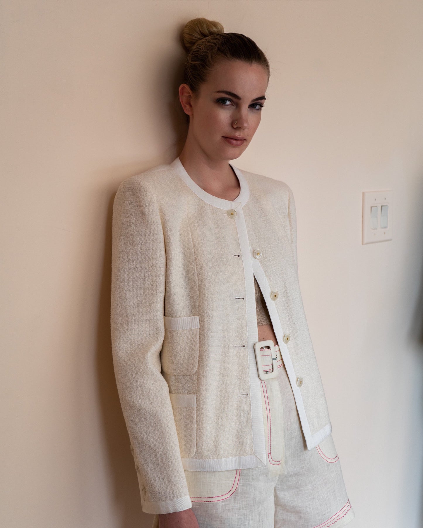 FR40-42 Chanel Spring 2002 Classic Collarless Four-Pocketed Jacket in Off-White Tweed - Vintage Chanel Jacket -   - Rarchive.