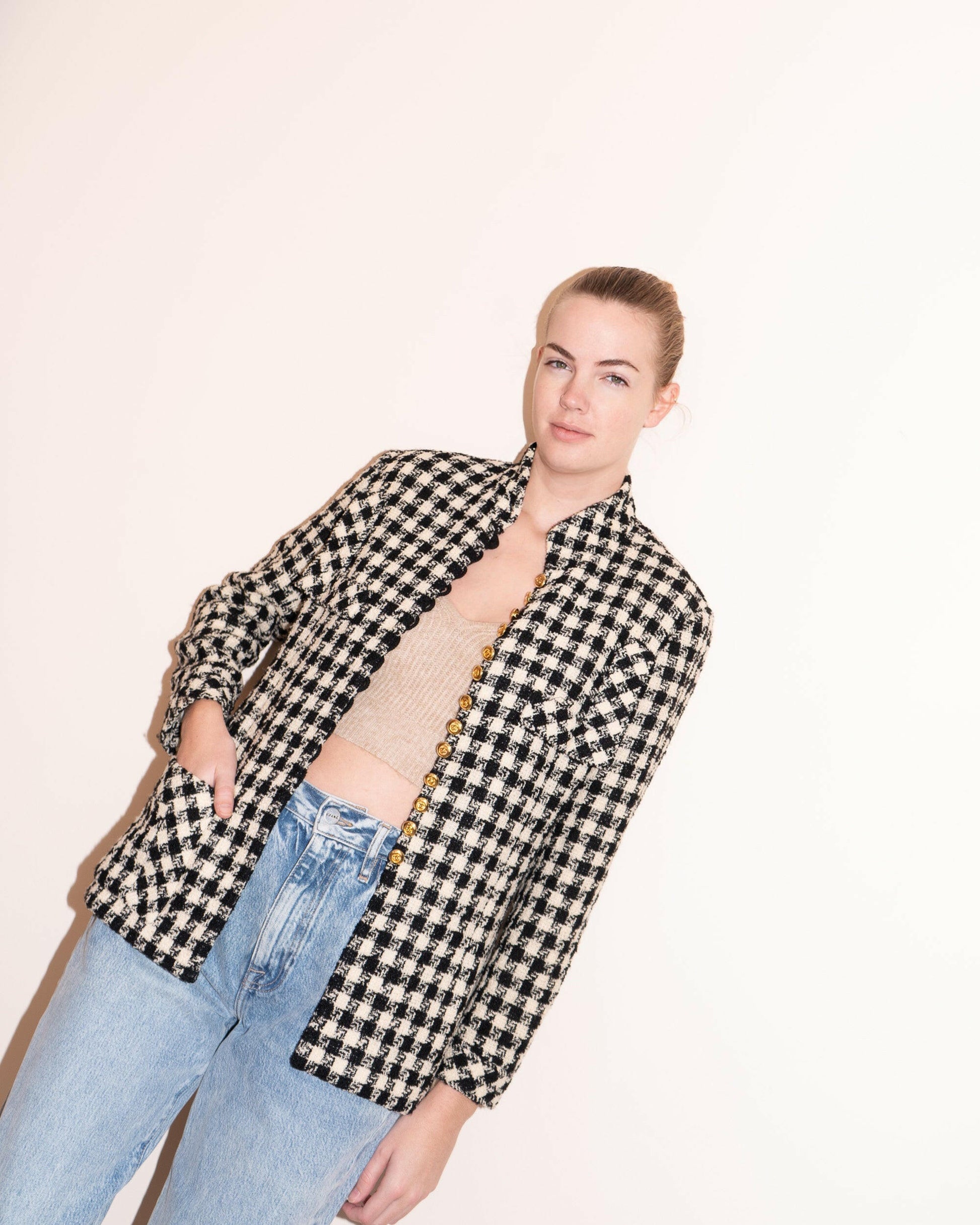 FR40-42 Chanel Spring 1989 High Collar Black and White Houndstooth Tweed Jacket - Vintage Chanel Jacket -   - Rarchive.