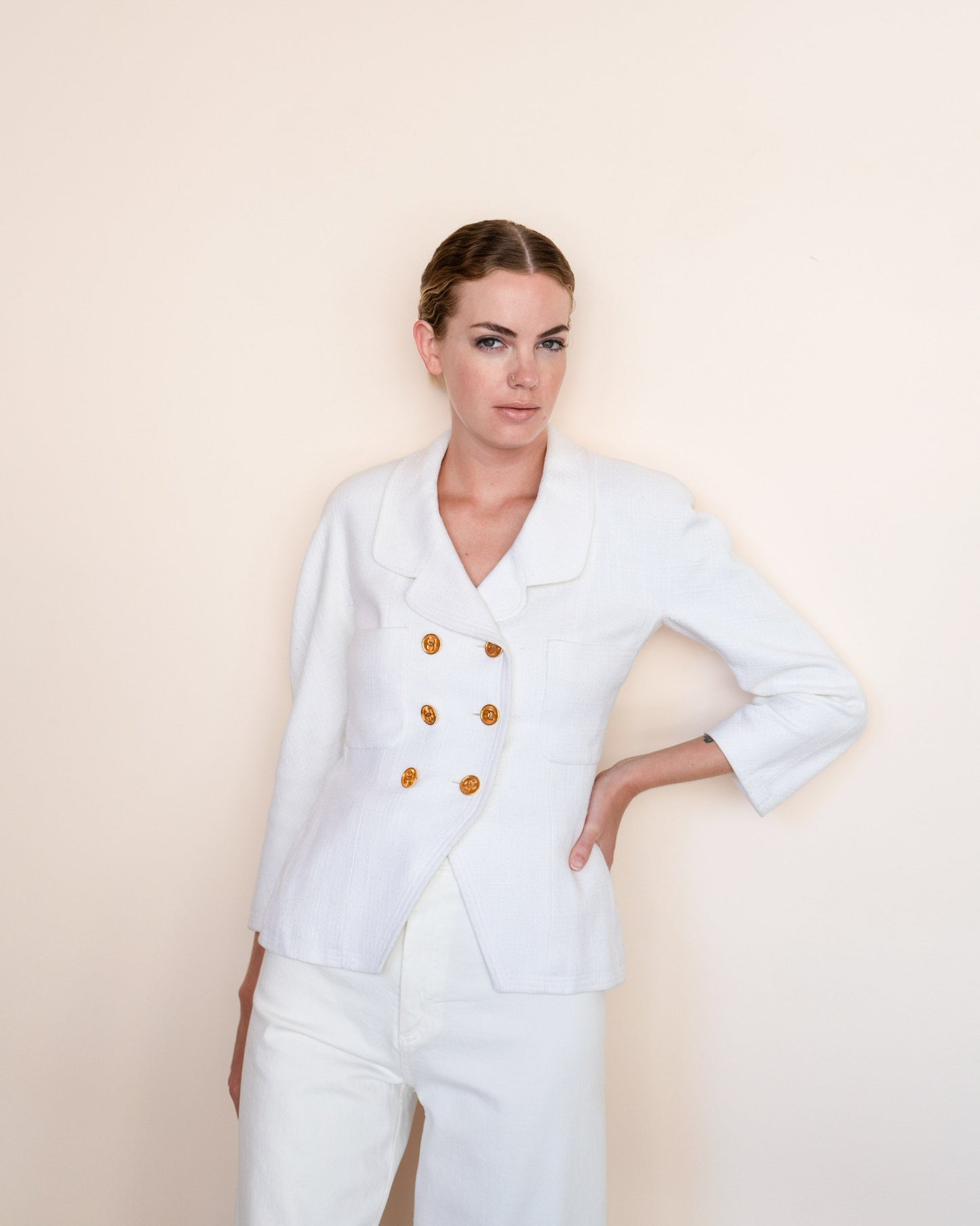 FR36 Chanel Cruise 1990 Double-Breasted Two-Pocketed Off-White Linen Blend Jacket