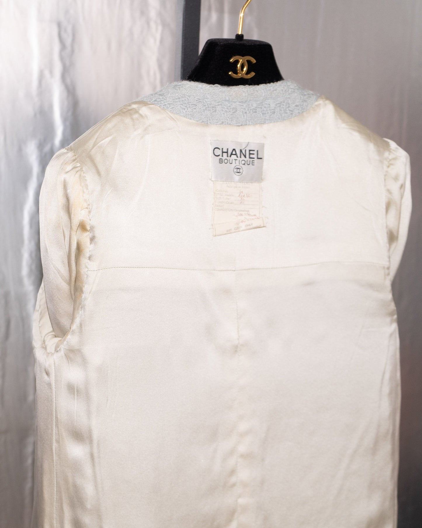 FR36-38 Rare Chanel Fall 1987 Four Pocketed Jacket in Light Blue - Vintage Chanel Jacket -   - Rarchive.