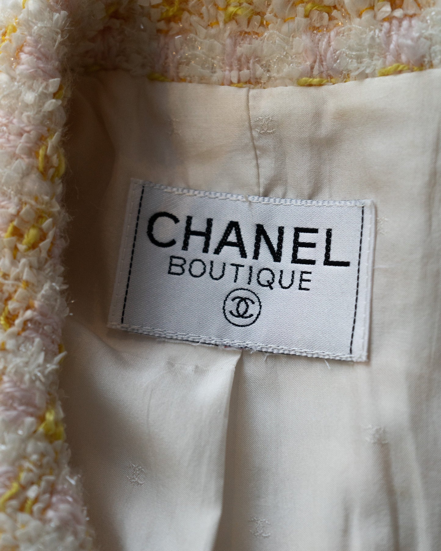 FR40-42 Rare Chanel Spring 1992 Two Pocketed Multicolor Fantasy Tweed Jacket in White, Pink and Yellow - Vintage Chanel Jacket -   - Rarchive.