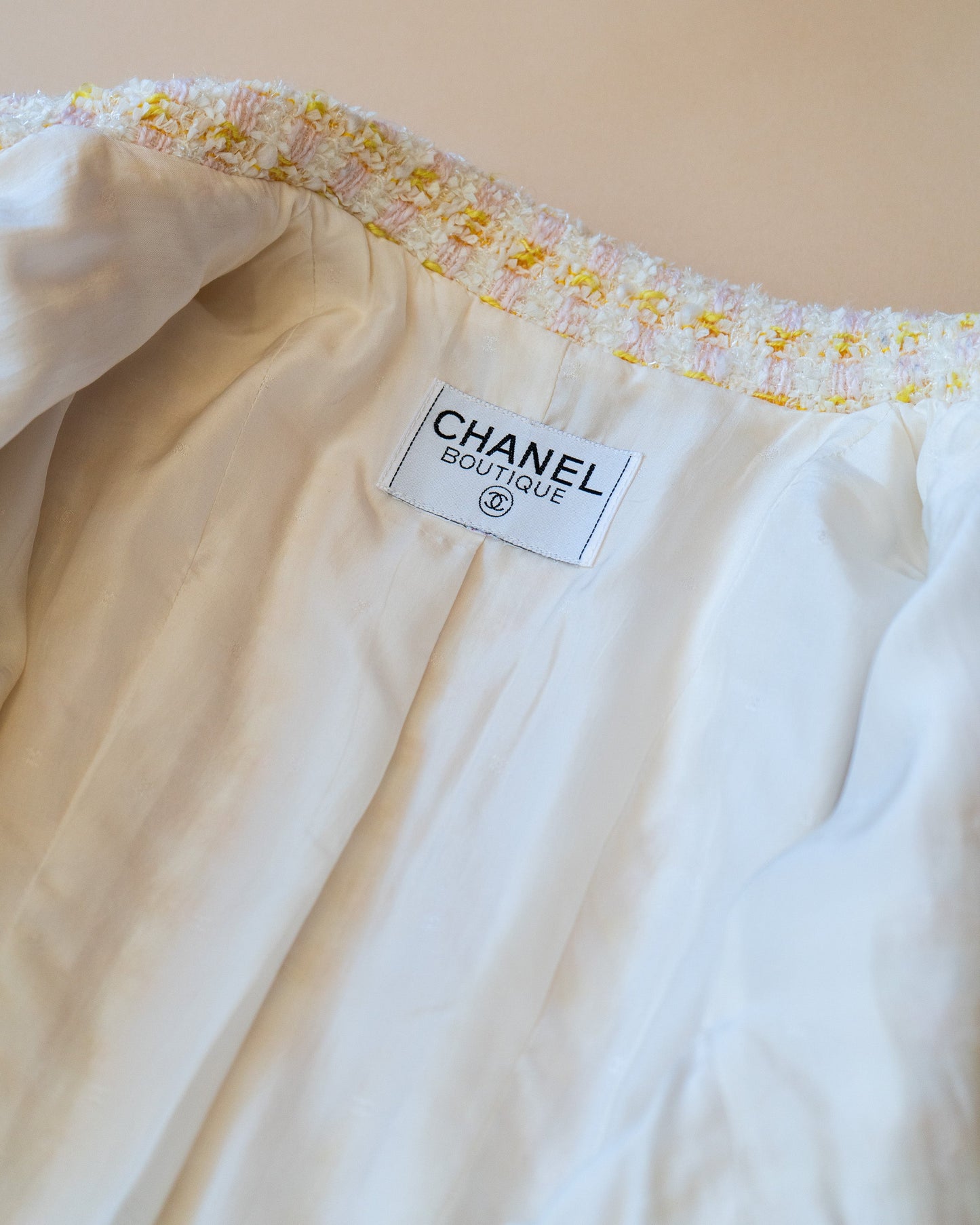 FR40-42 Rare Chanel Spring 1992 Two Pocketed Multicolor Fantasy Tweed Jacket in White, Pink and Yellow - Vintage Chanel Jacket -   - Rarchive.