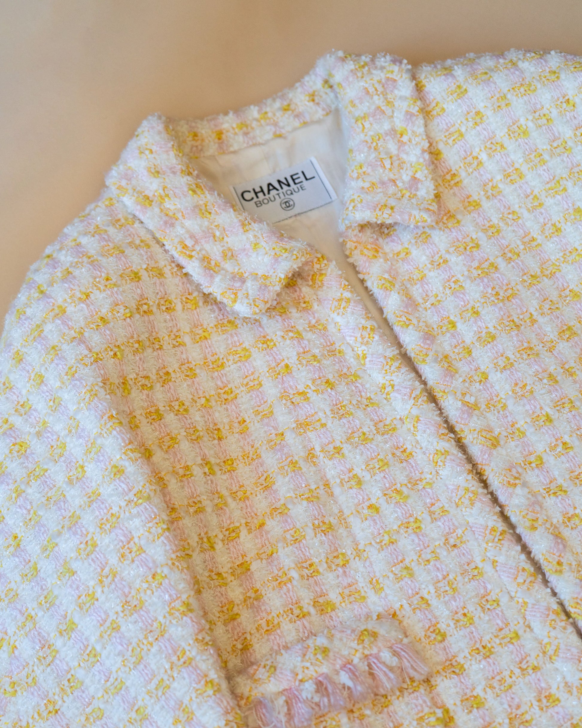 FR40-42 Rare Chanel Spring 1992 Two Pocketed Multicolor Fantasy Tweed Jacket in White, Pink and Yellow - Vintage Chanel Jacket -   - Rarchive.