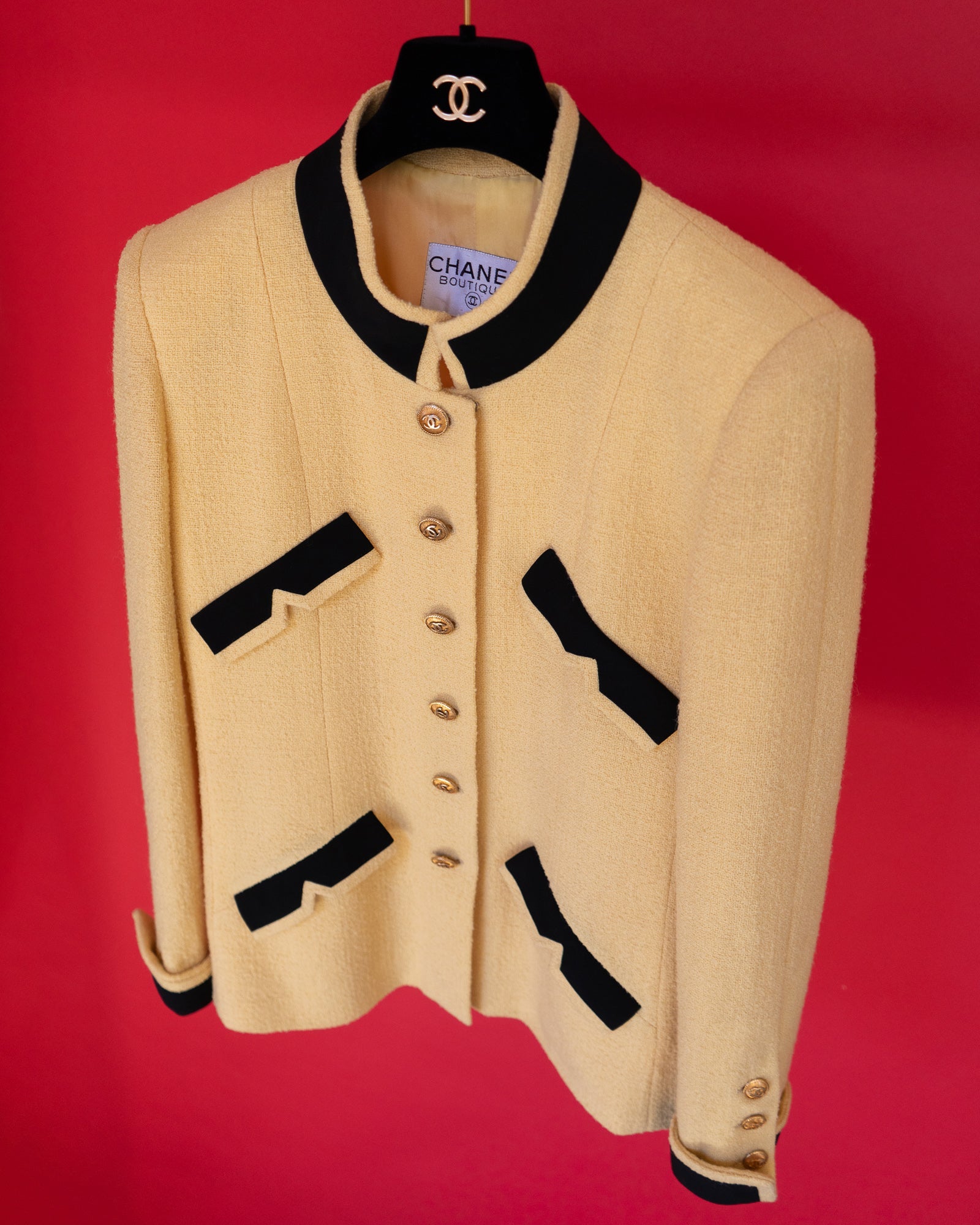 FR40-42 Rare Chanel Fall 1984 Four Pocketed Jacket in Pastel Yellow - Vintage Chanel Jacket -   - Rarchive.