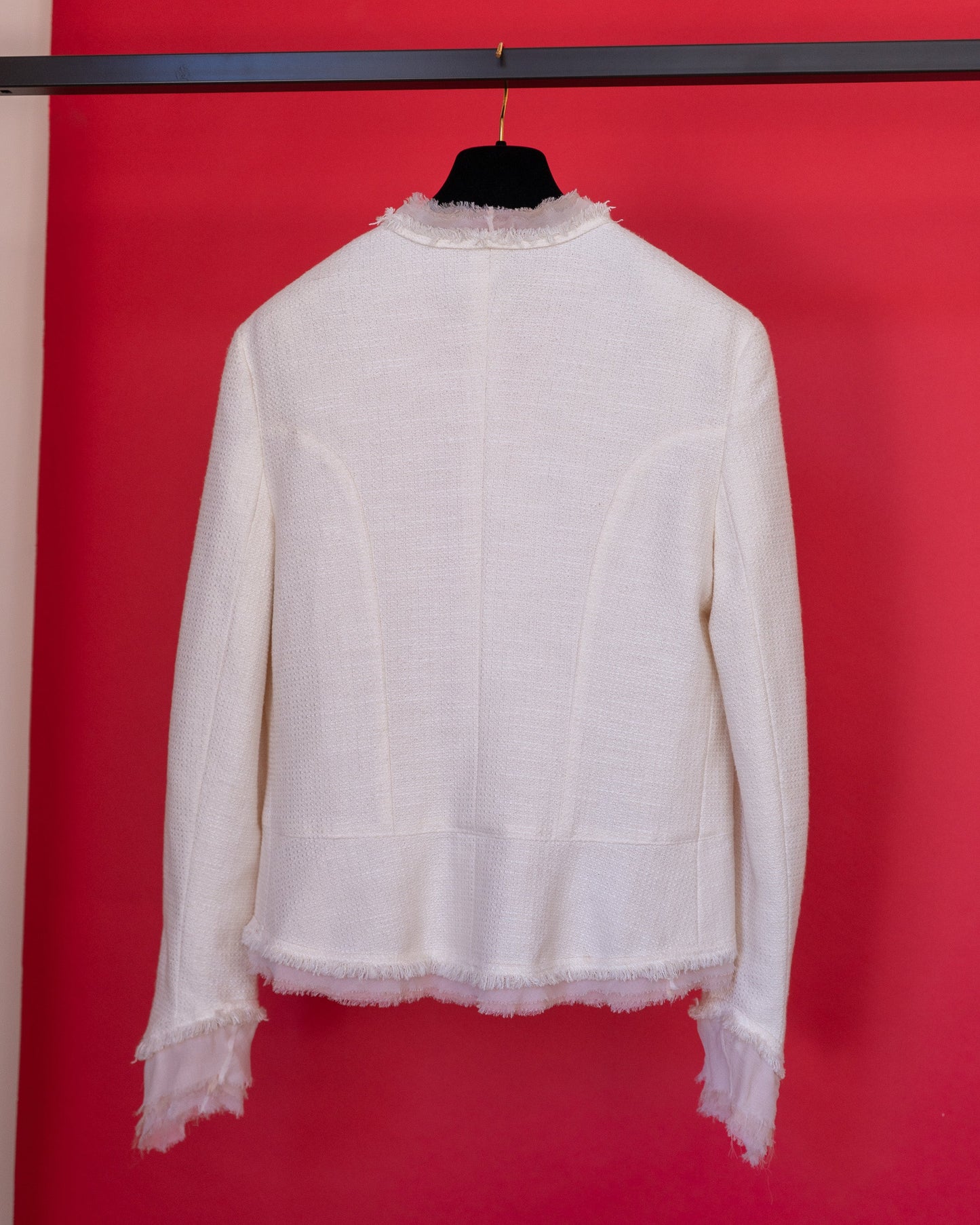 FR38-40 Chanel Cruise 2004 Raw Edge Detail Jacket in Off-White - Vintage Chanel Jacket -   - Rarchive.