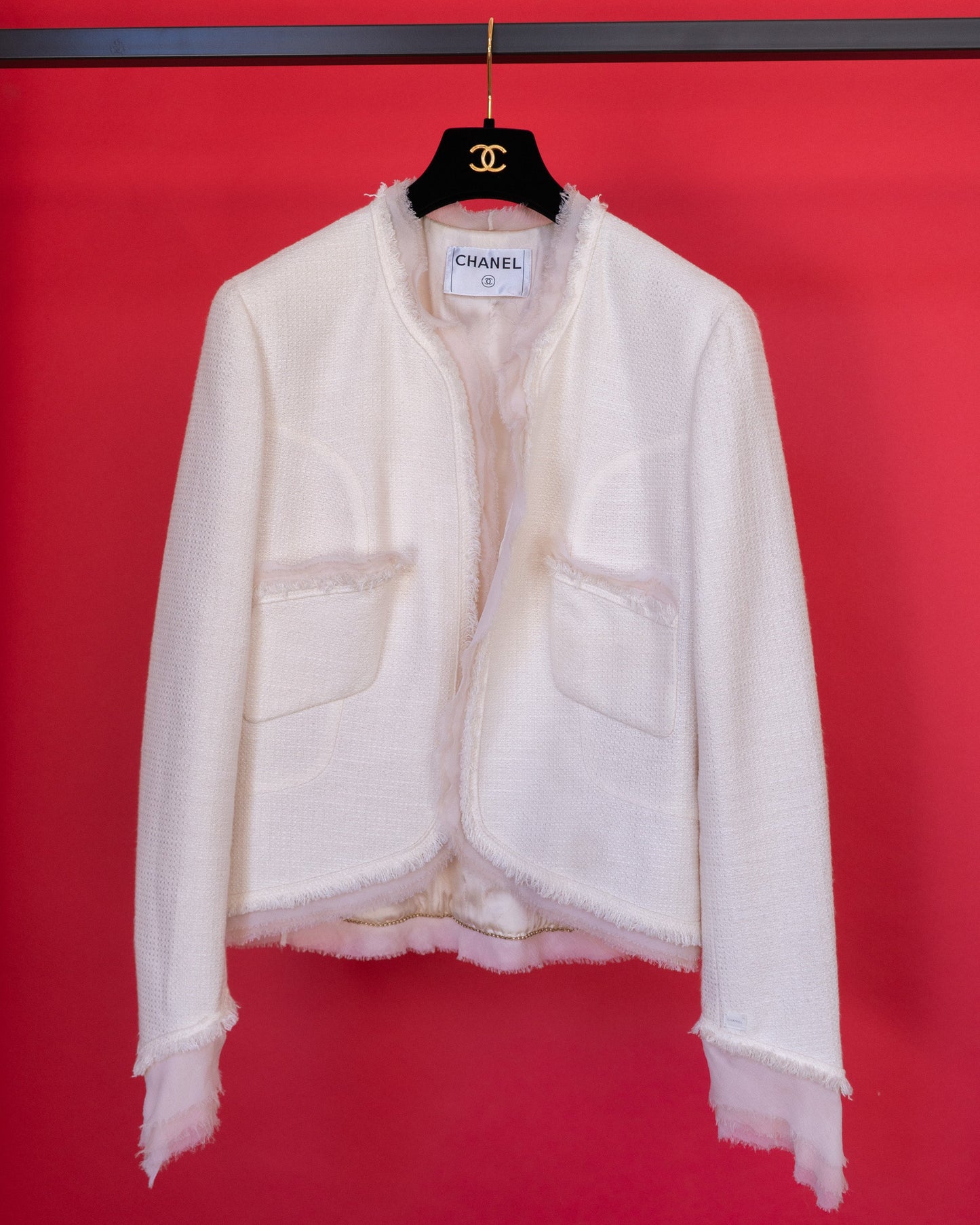 FR38-40 Chanel Cruise 2004 Raw Edge Detail Jacket in Off-White - Vintage Chanel Jacket -   - Rarchive.