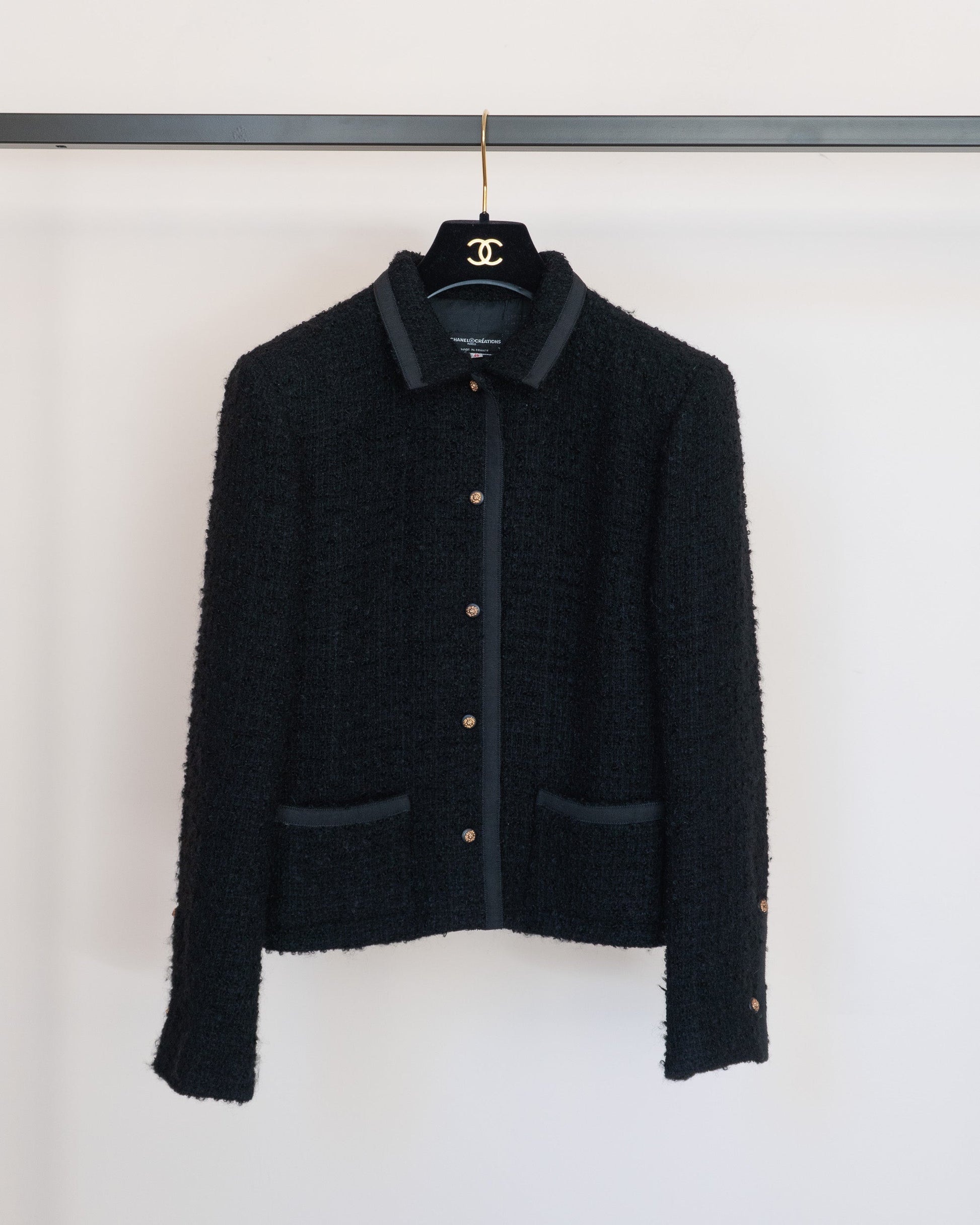 FR40-42 Rare Chanel 1970s Two-Pocketed Jacket in Black Tweed Boucle - Vintage Chanel Jacket -   - Rarchive.