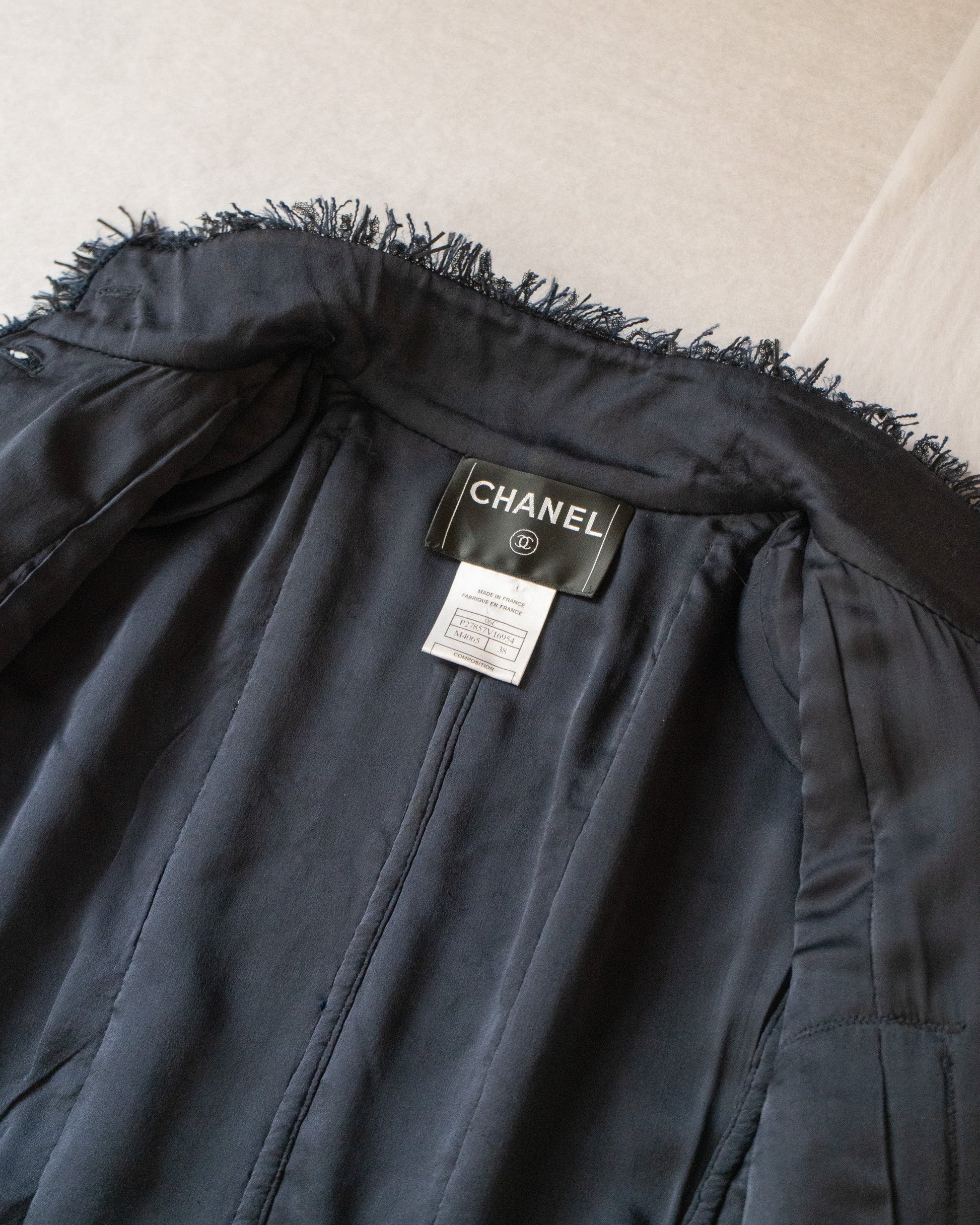 FR38-40 Chanel Cruise 2006 Four Pocketed Three-Quarter Sleeve Fantasy Tweed Jacket - Vintage Chanel Jacket -   - Rarchive.