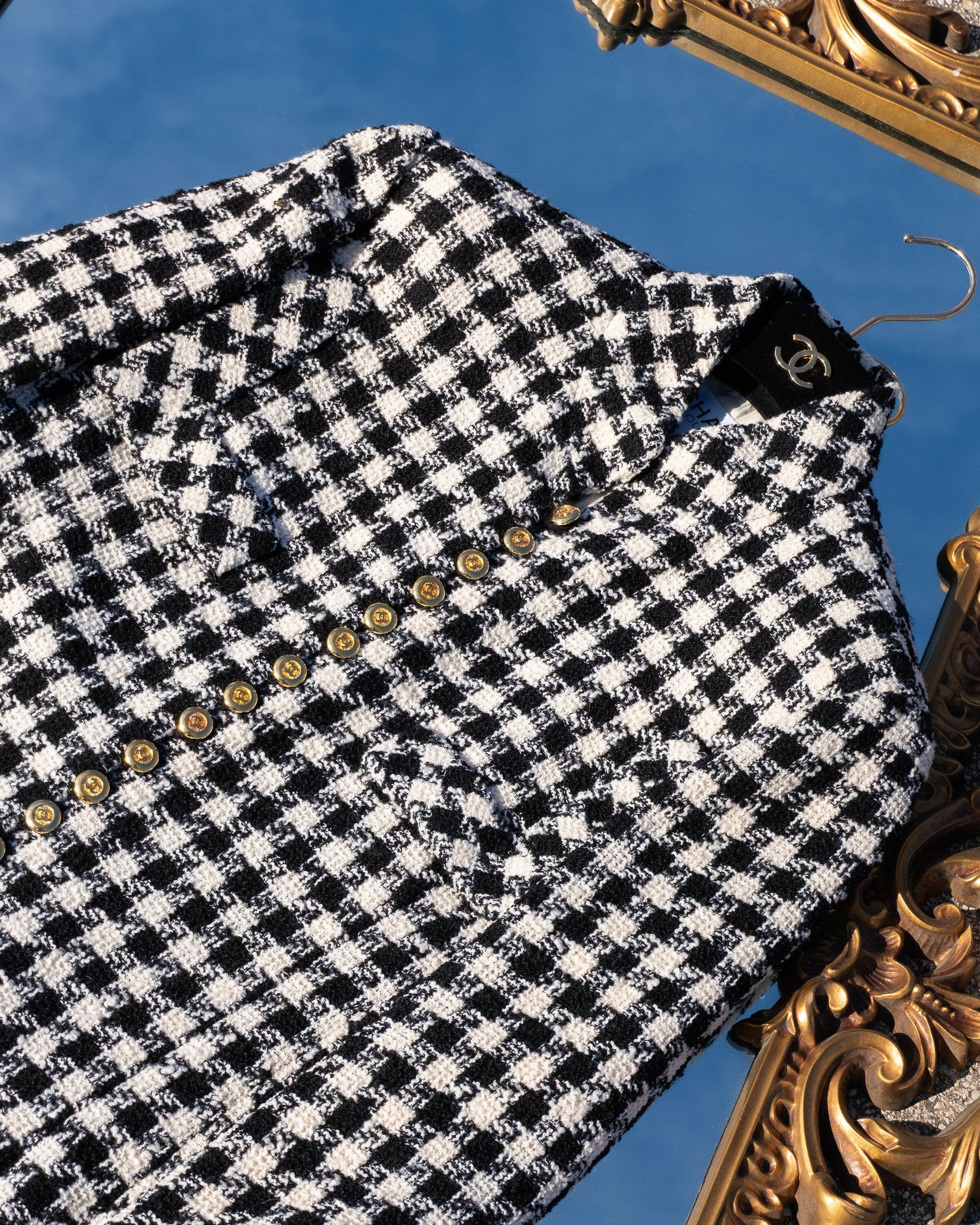 FR40-42 Chanel Spring 1989 High Collar Black and White Houndstooth Tweed Jacket - Vintage Chanel Jacket -   - Rarchive.