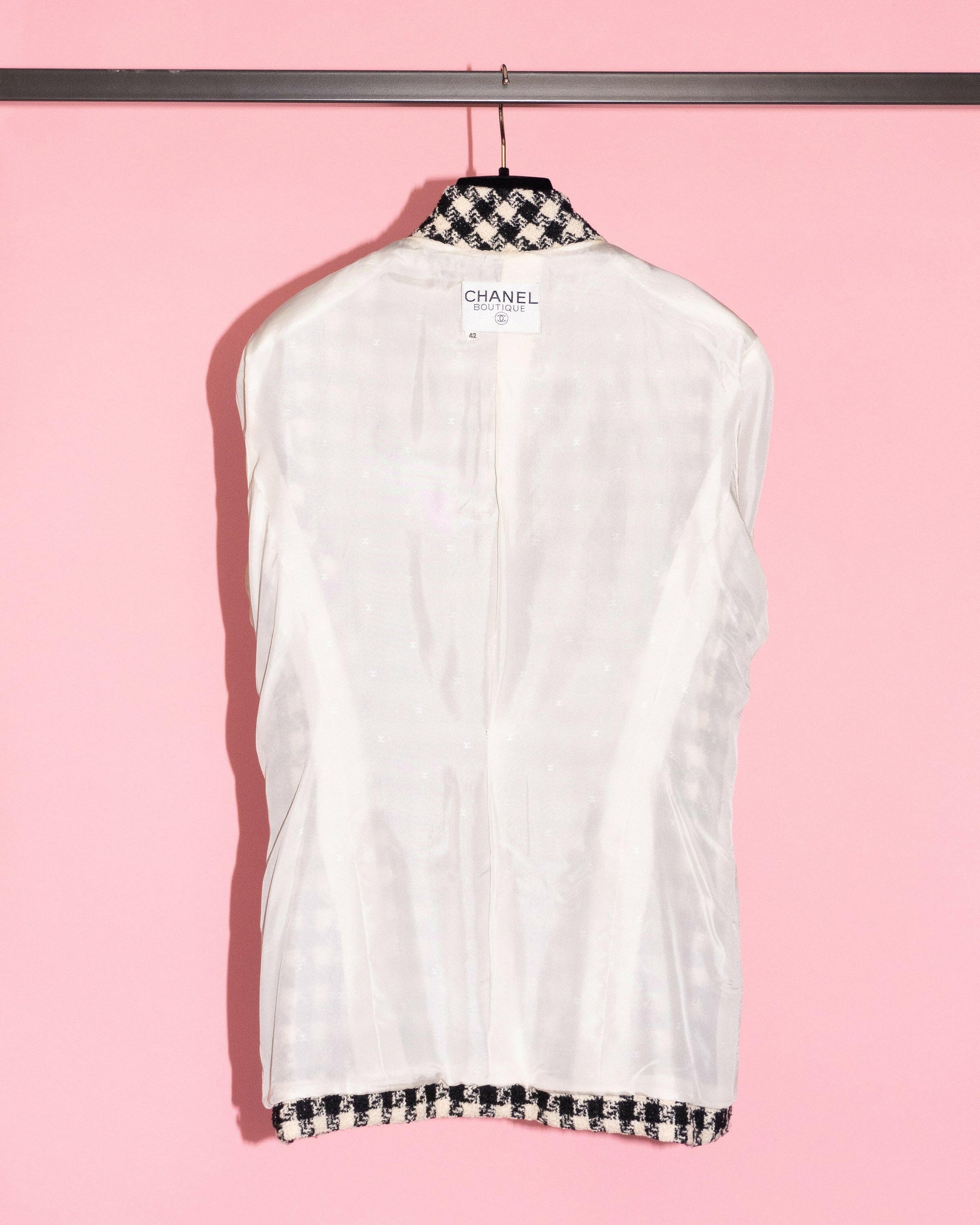FR40-42 Chanel Spring 1989 High Collar Black and White Houndstooth Tweed Jacket - Vintage Chanel Jacket -   - Rarchive.