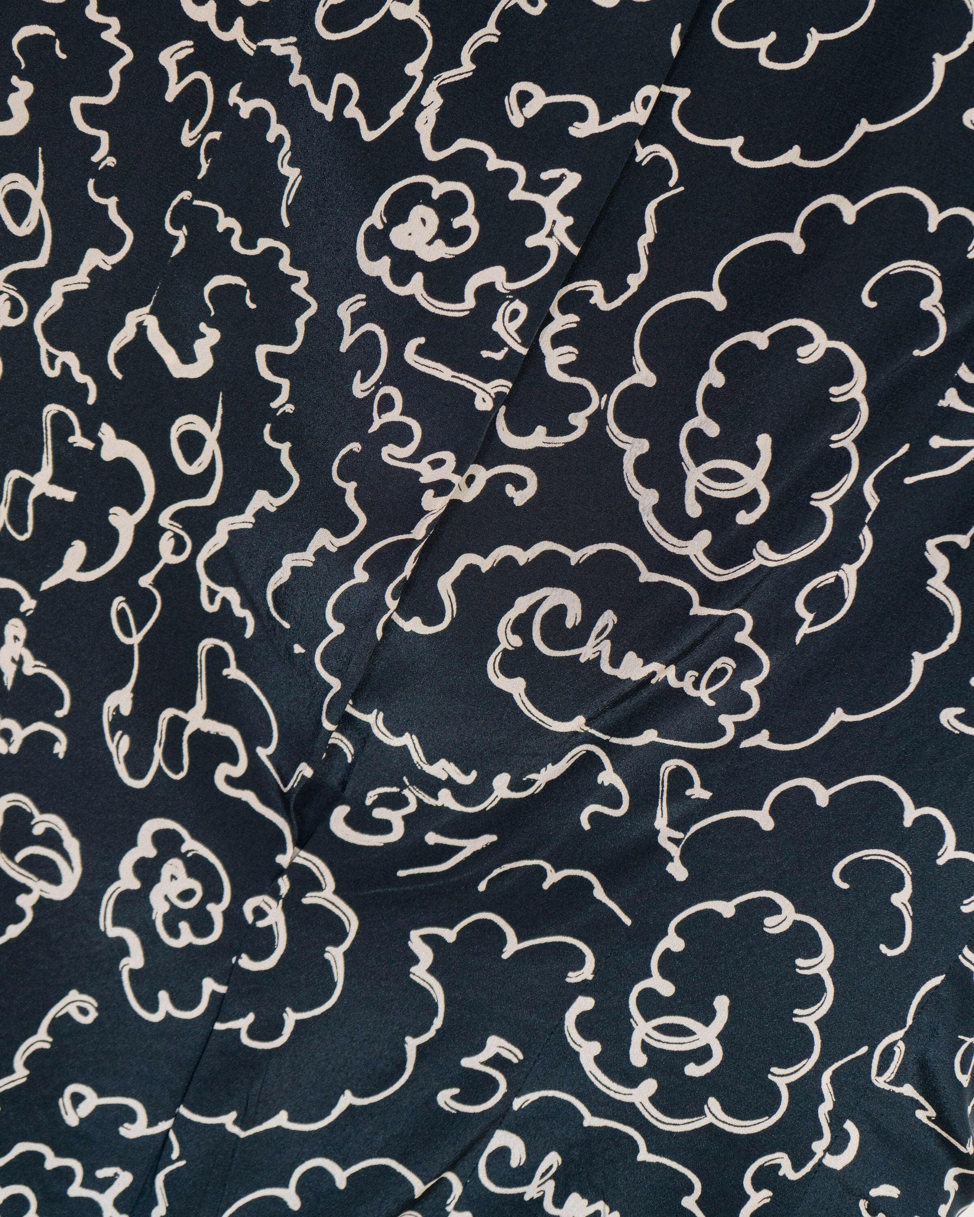 FR42 Rare Chanel Spring 1993 Two Pocketed Printed Silk Details Black Linen Jacket - Vintage Chanel Jacket -   - Rarchive.