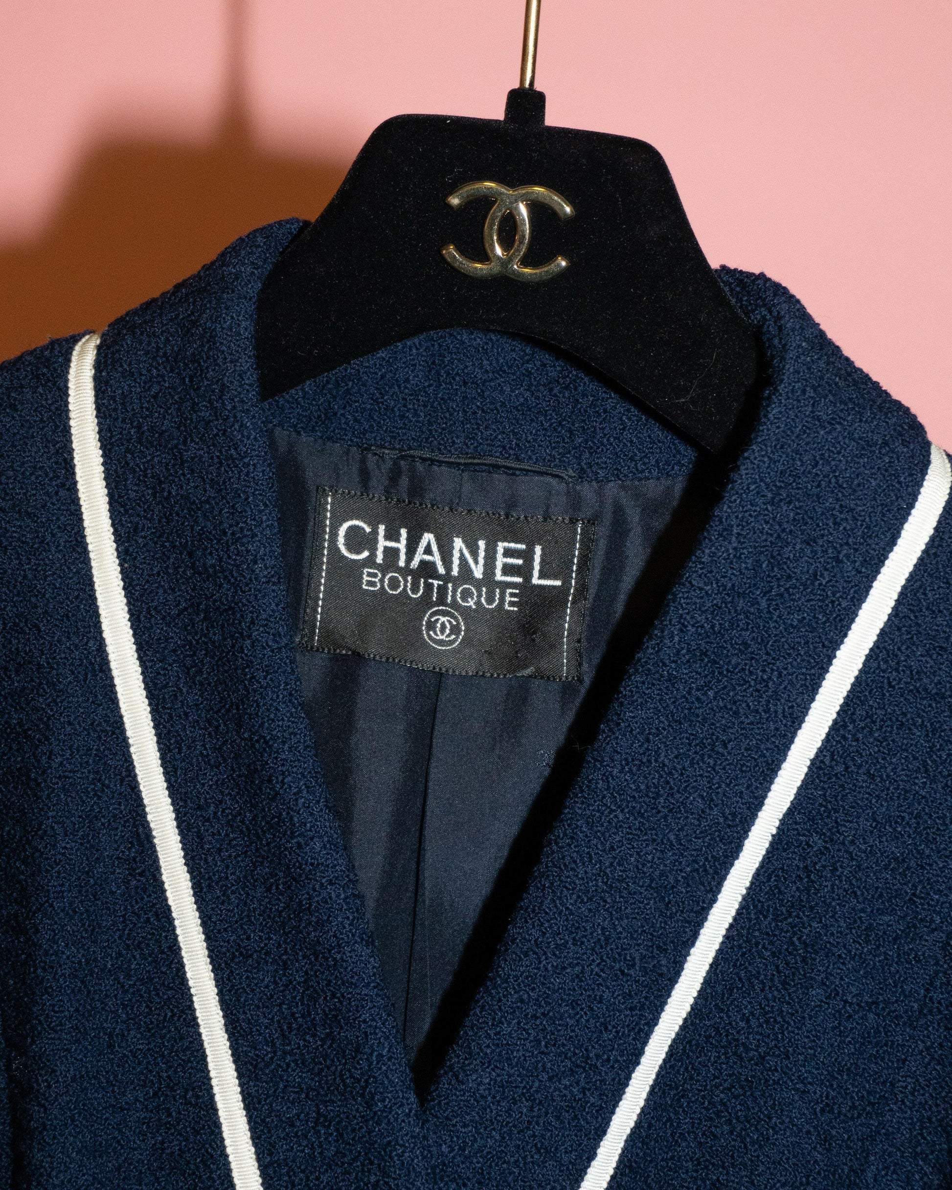 FR40-42 Rare Chanel Spring 1992 Collarless Four Pocketed Navy Tweed Boucle Wrap Jacket - Vintage Chanel Jacket -   - Rarchive.