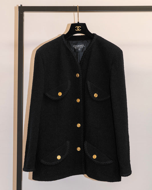 FR42-46 Rare Chanel 1980s Four-Pocketed Tweed Boucle Jacket in Black - Vintage Chanel Jacket -   - Rarchive.