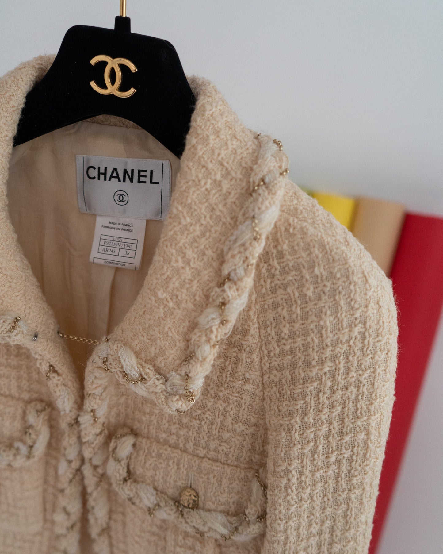 FR36 Chanel Fall 2007 Three Quarter Sleeve Cropped Jacket in Creme - Vintage Chanel Jacket -   - Rarchive.