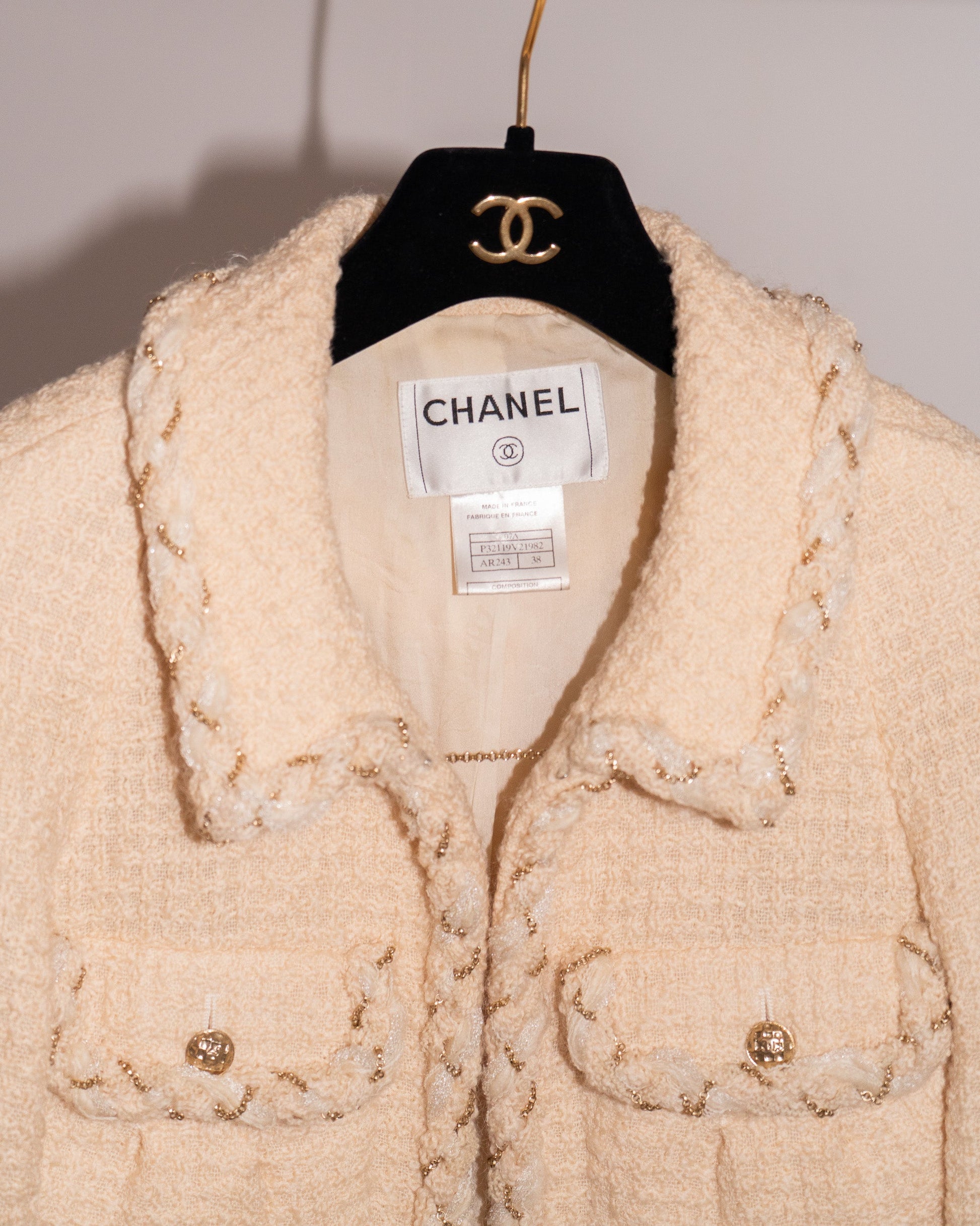 FR36 Chanel Fall 2007 Three Quarter Sleeve Cropped Jacket in Creme - Vintage Chanel Jacket -   - Rarchive.