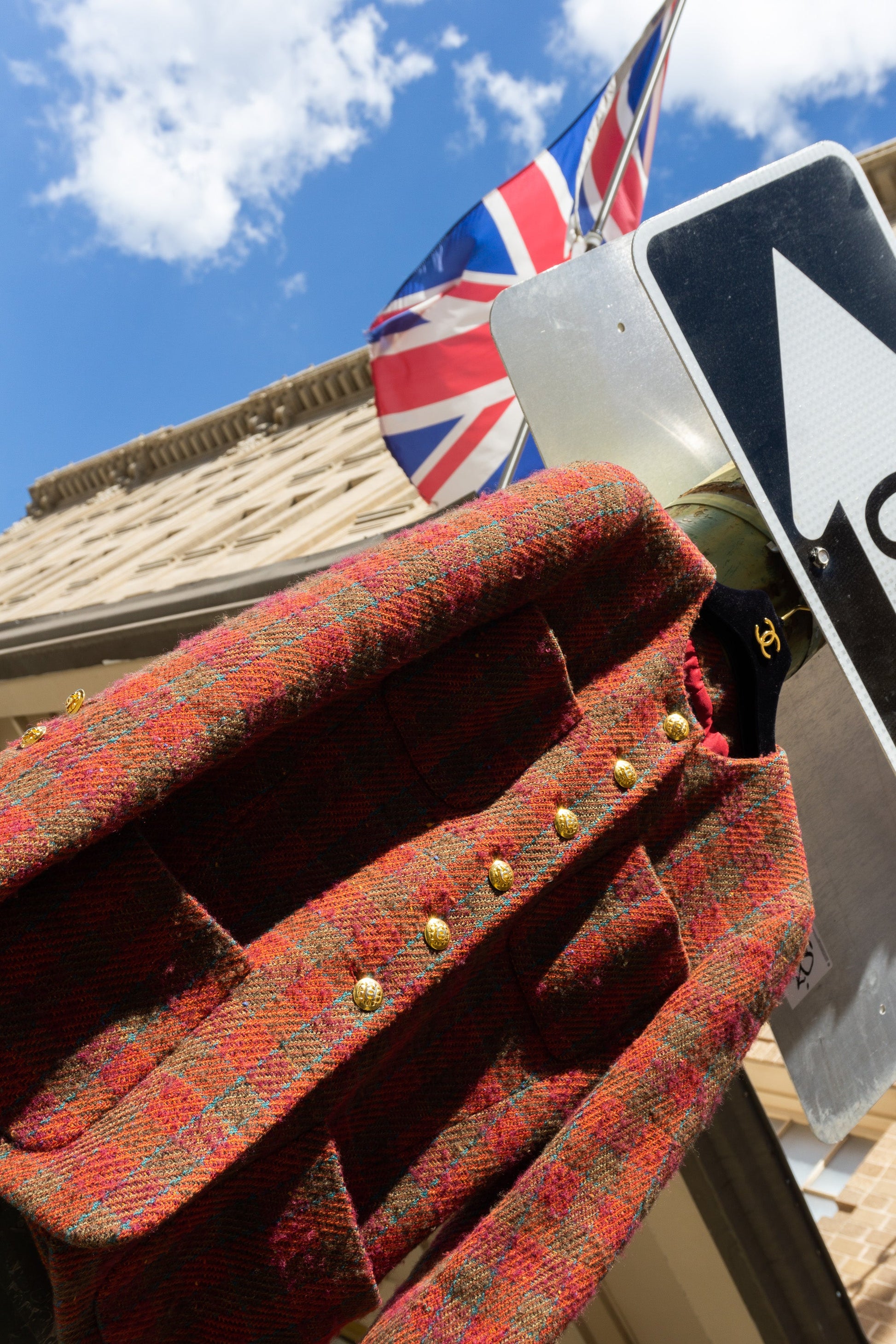 FR38-40 Chanel Late 1980s Collarless Four-Pocketed Plaid Wool Tweed Jacket - Vintage Chanel Jacket -   - Rarchive.