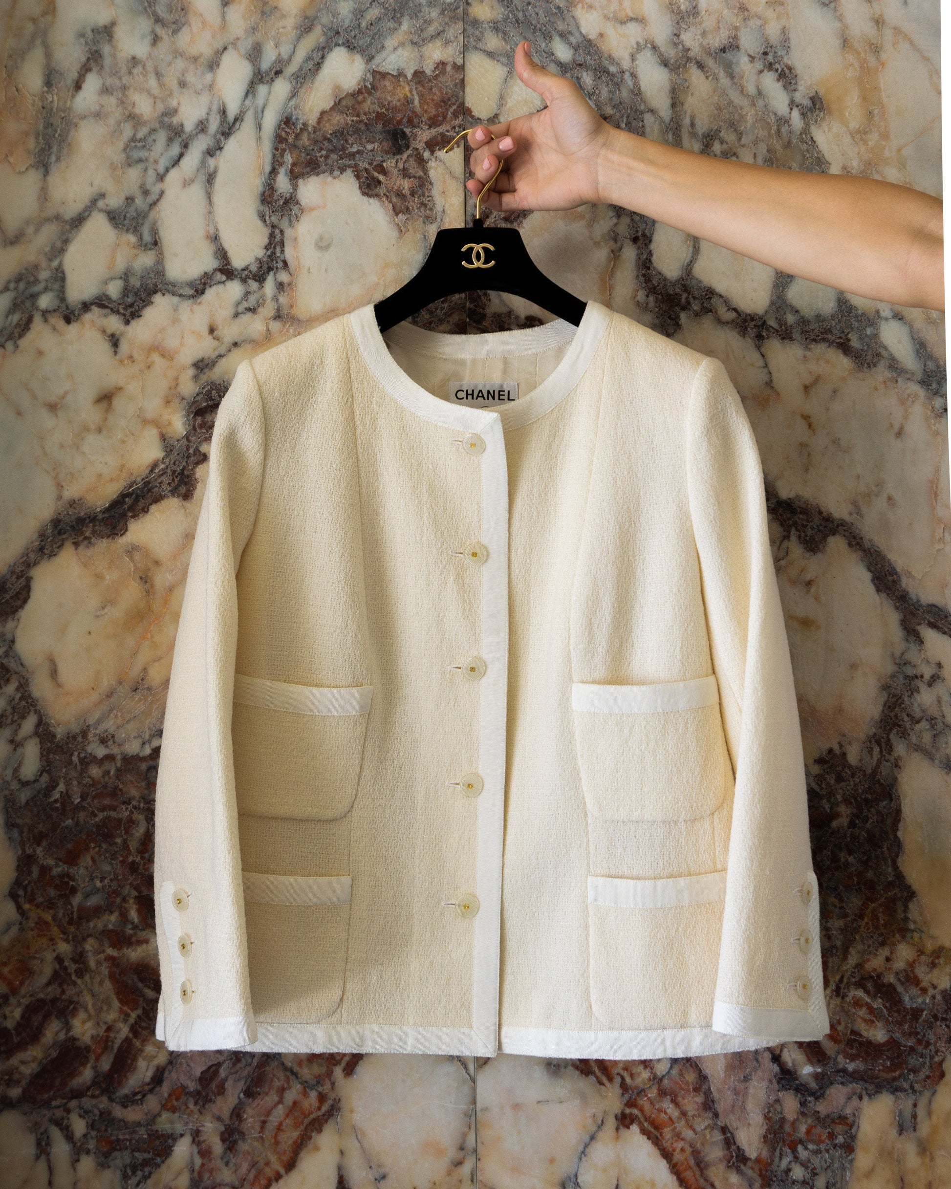 FR44-46 Chanel Spring 2002 Classic Collarless Four-Pocketed Jacket in Off-White Tweed - Vintage Chanel Jacket -   - Rarchive.