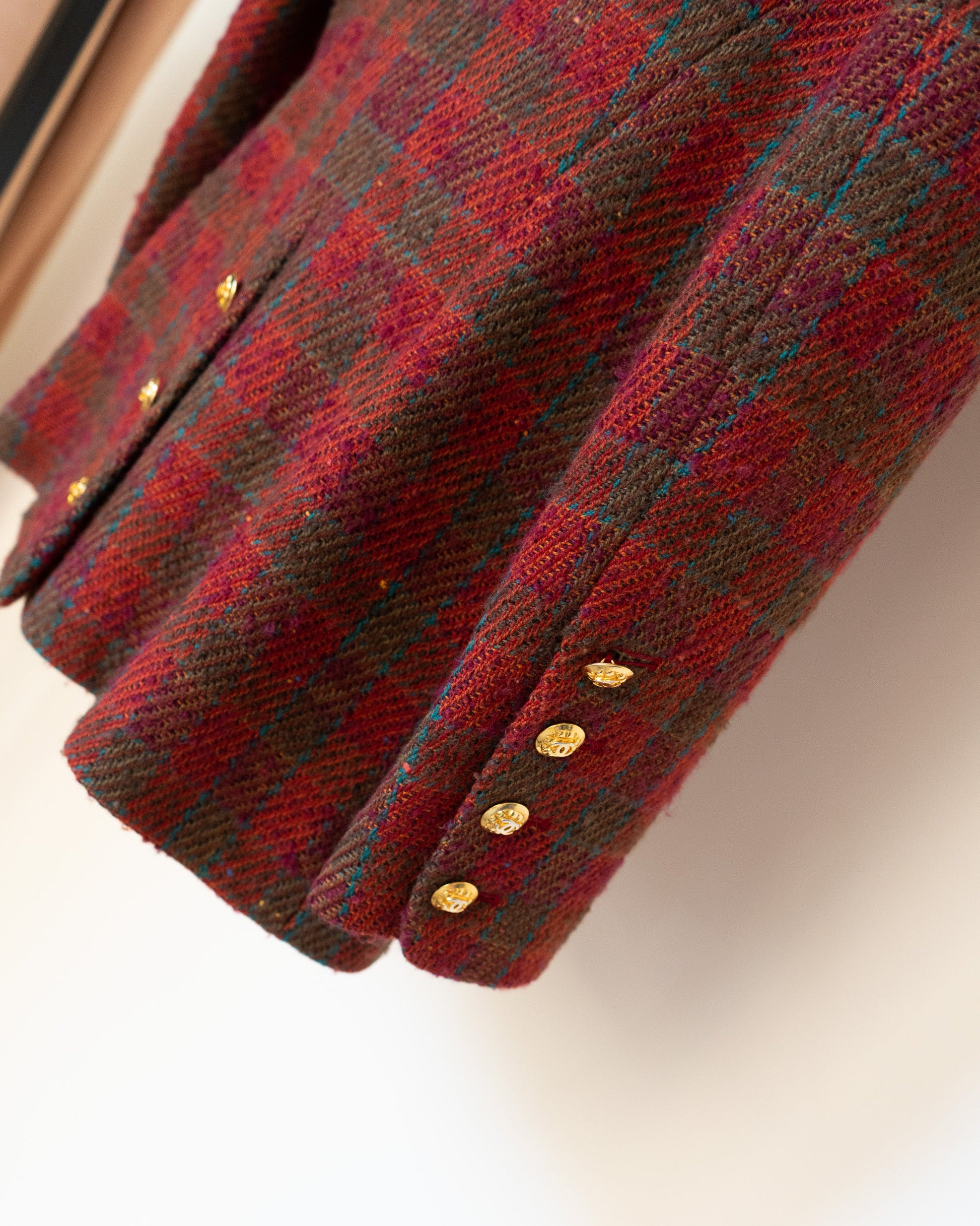 FR38-40 Chanel Late 1980s Collarless Four-Pocketed Plaid Wool Tweed Jacket - Vintage Chanel Jacket -   - Rarchive.