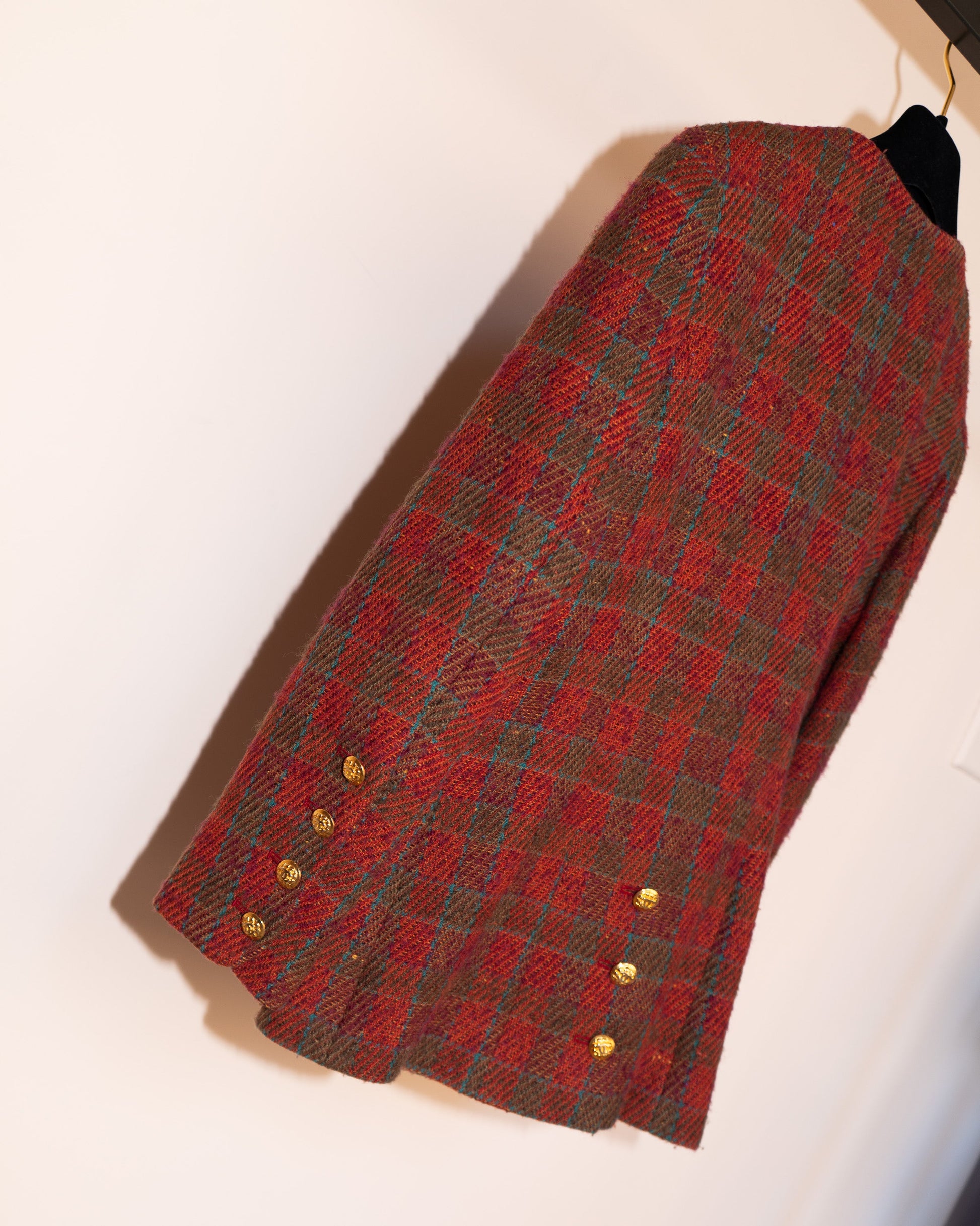 FR38-40 Chanel Late 1980s Collarless Four-Pocketed Plaid Wool Tweed Jacket - Vintage Chanel Jacket -   - Rarchive.